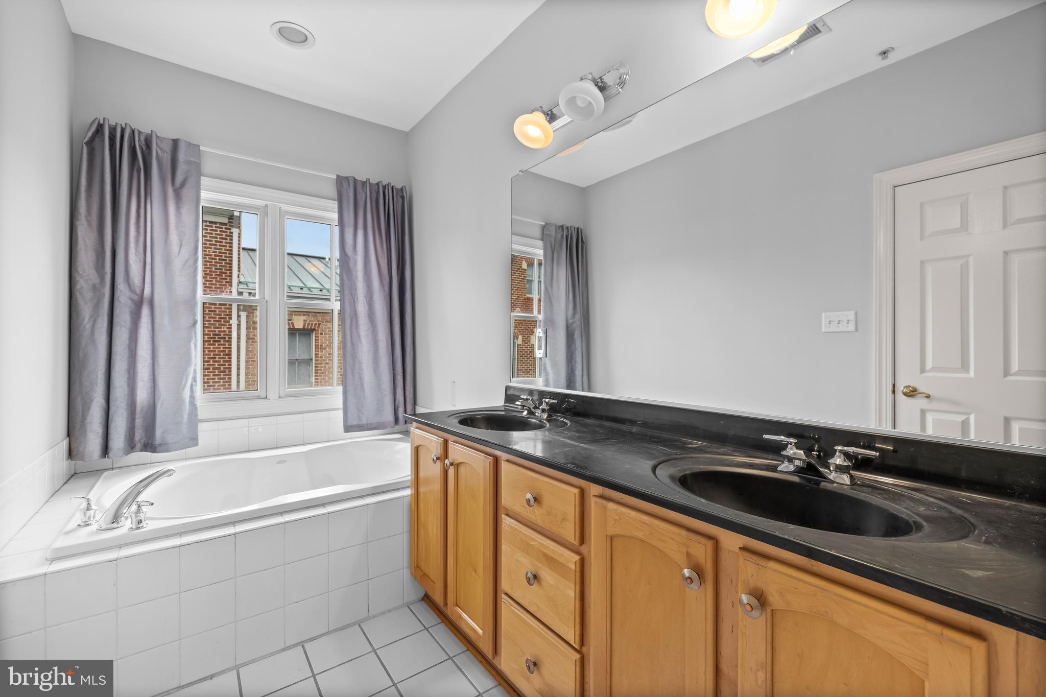 NORTH SHORE - Residential