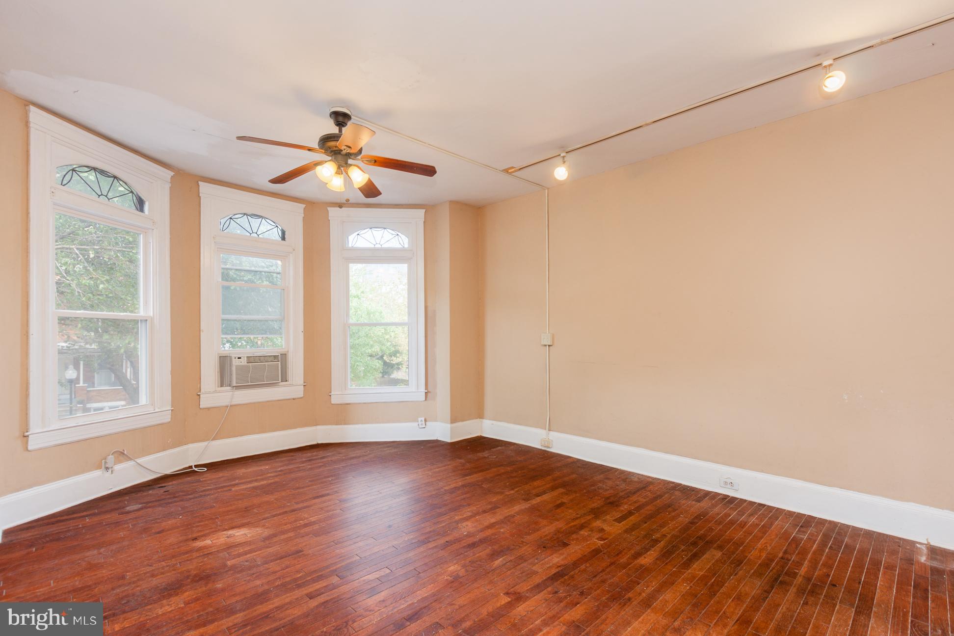 CHARLES VILLAGE - Residential Lease