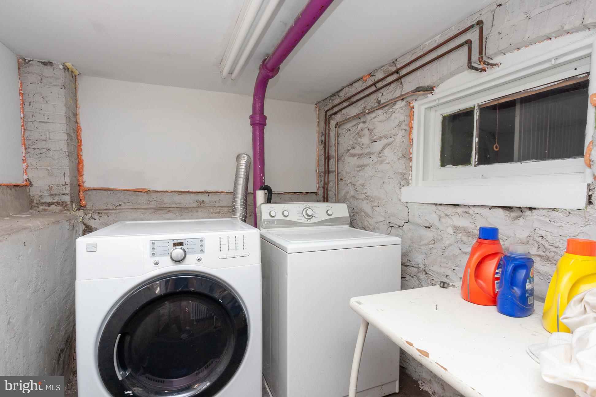 CHARLES VILLAGE - Residential Lease