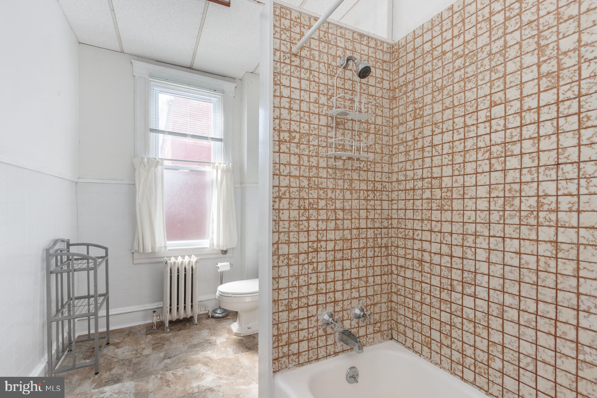 CHARLES VILLAGE - Residential Lease