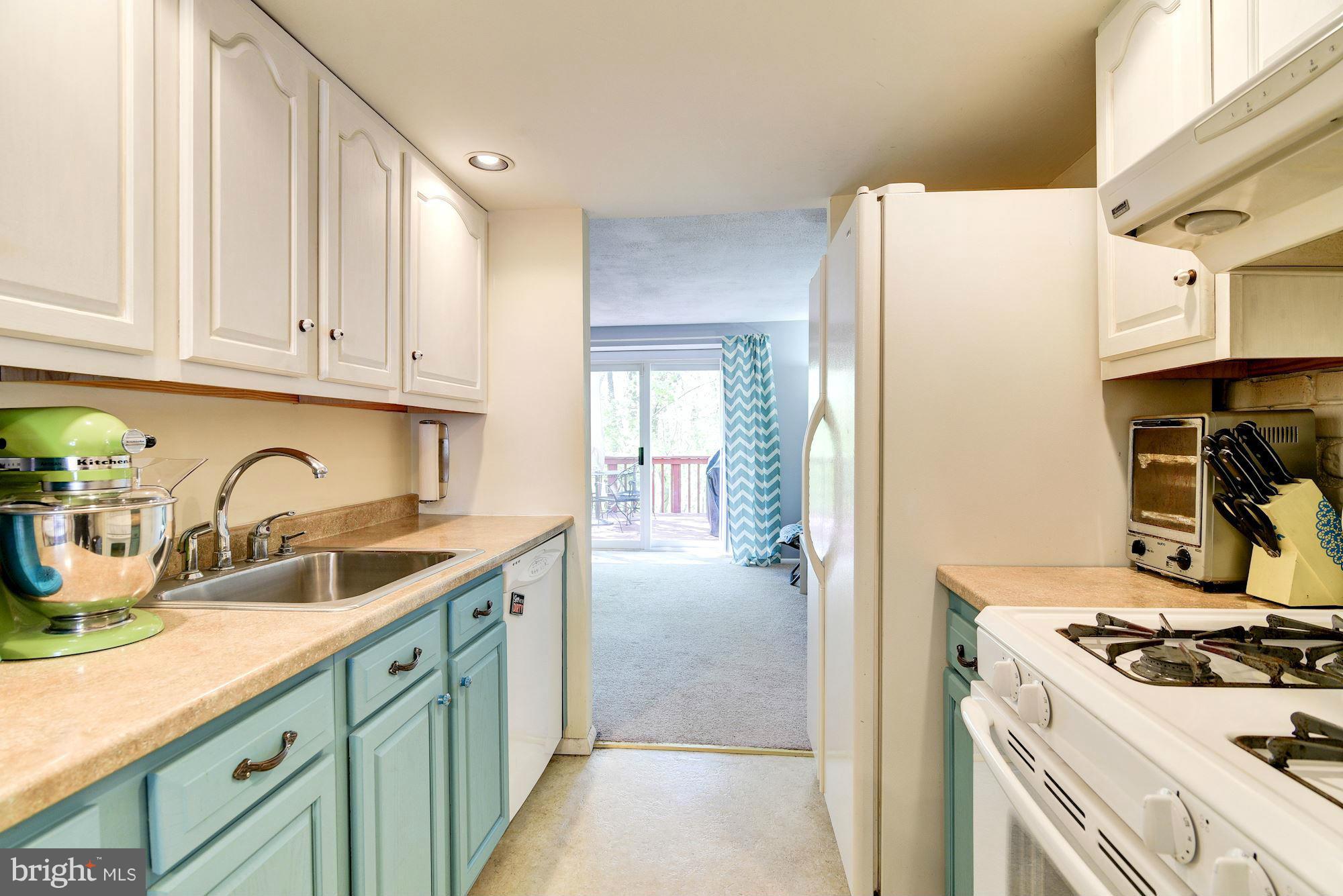 VILLAGE OF HARPERS CHOICE - Residential