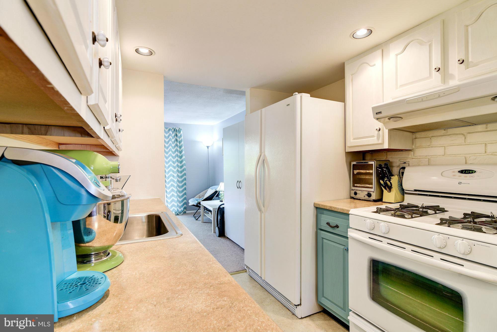 VILLAGE OF HARPERS CHOICE - Residential