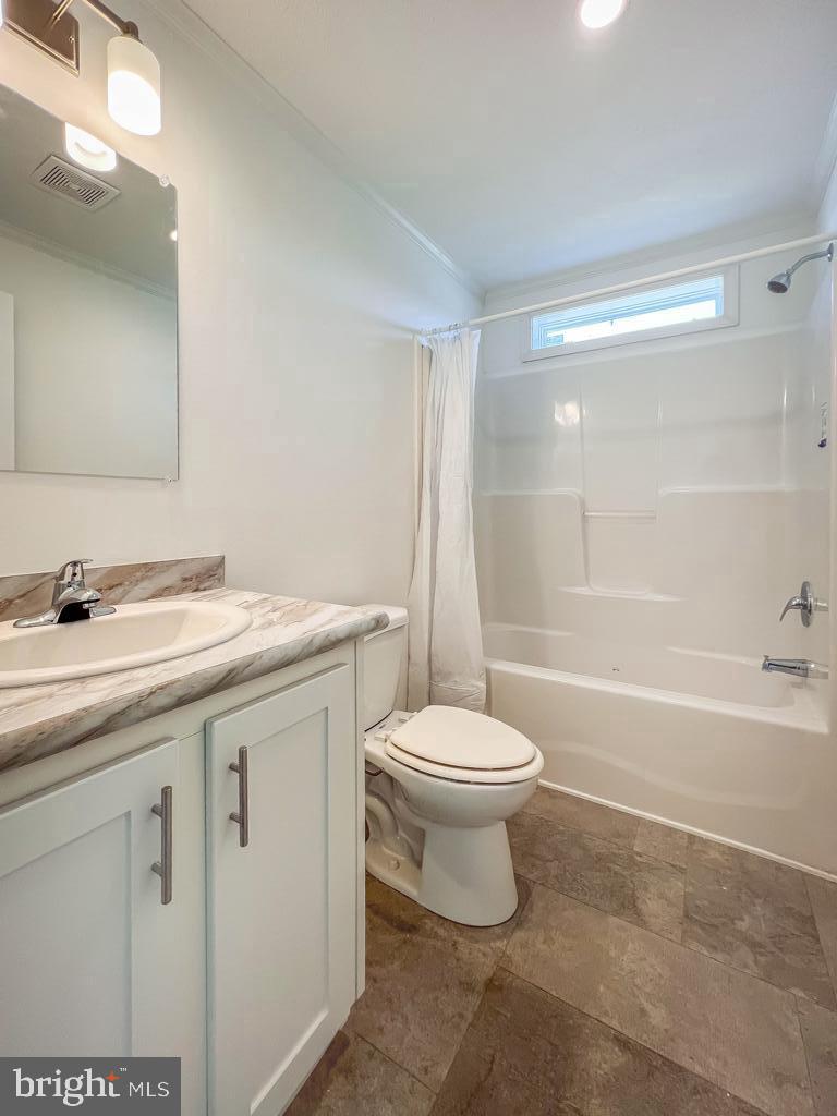 LINDALE VILLAGE - Residential