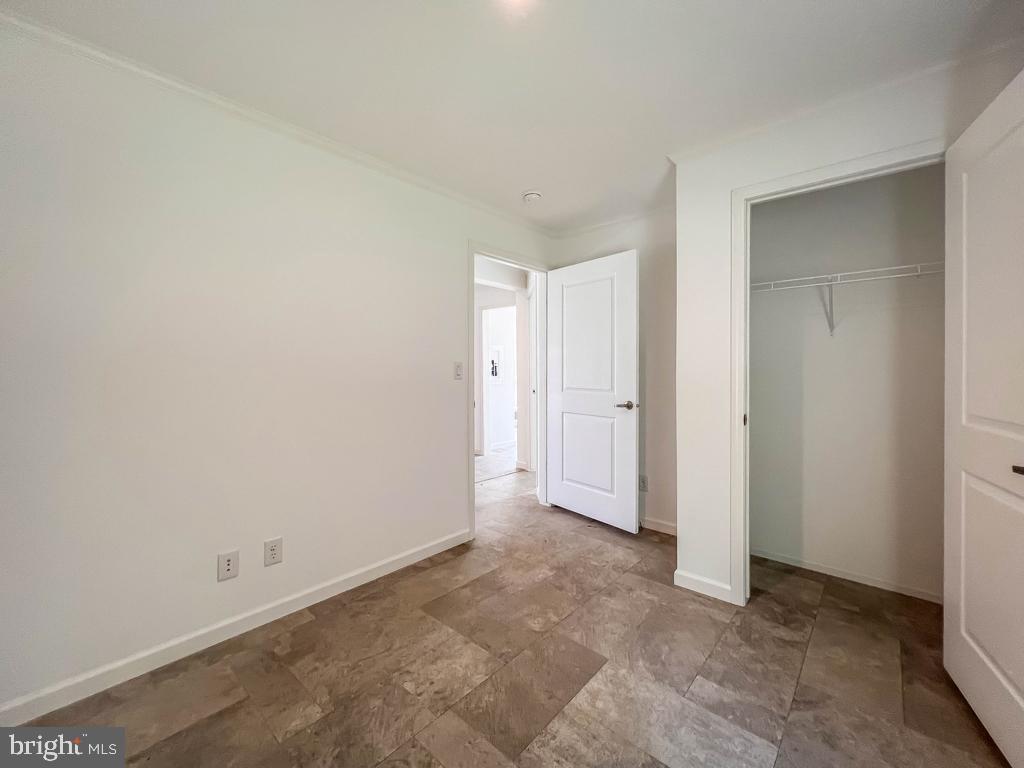 LINDALE VILLAGE - Residential