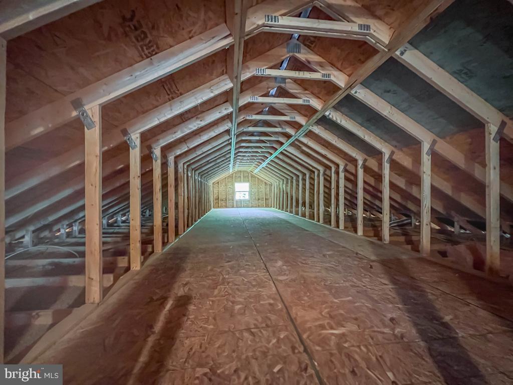 LINDALE VILLAGE - Residential