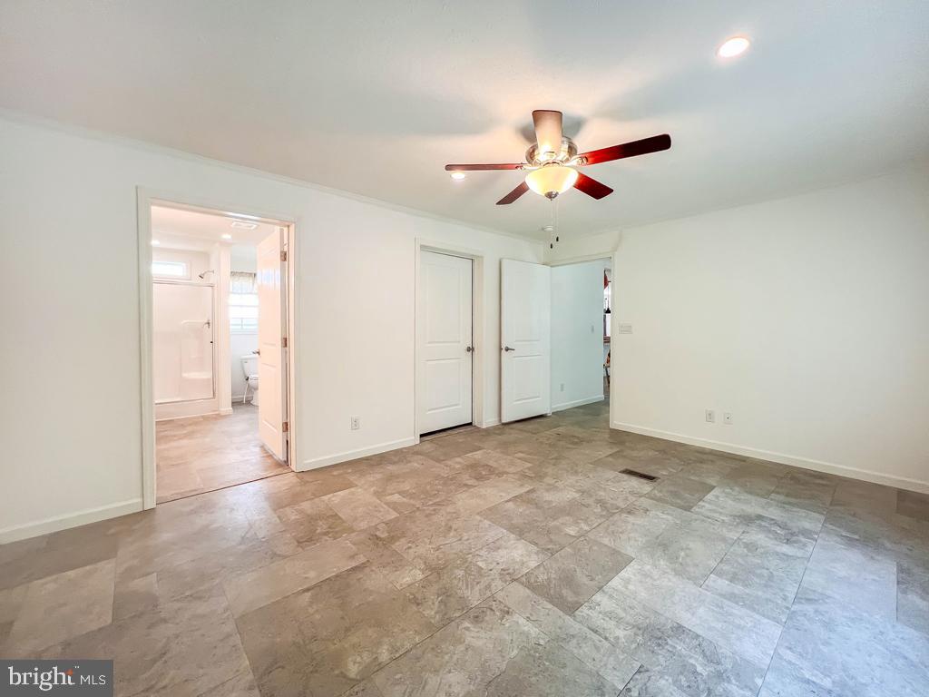 LINDALE VILLAGE - Residential