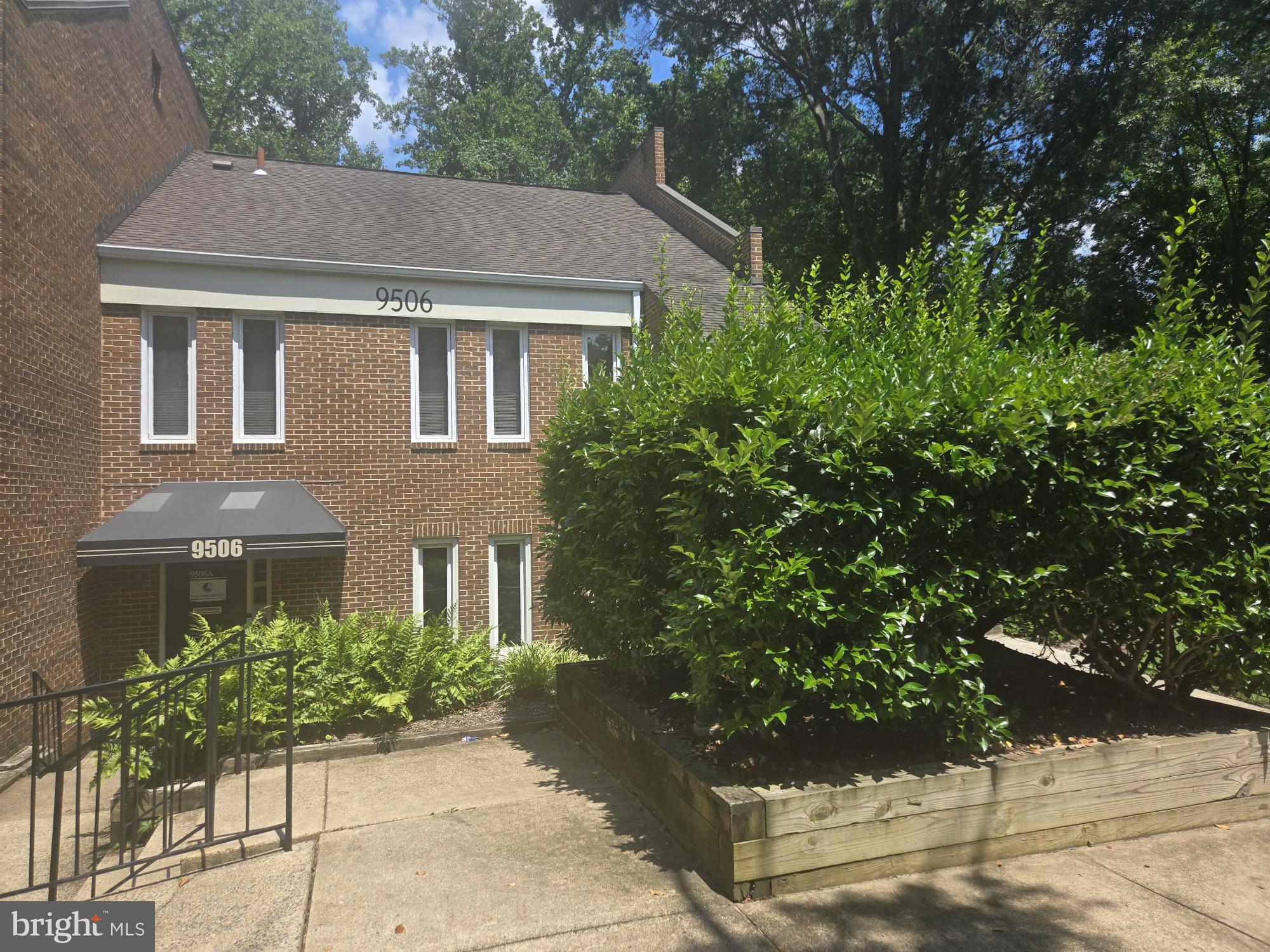 Two-Story 2,400sf Commercial Office Space, multiple permitted uses available; including Medical, Business and Professional Service, etc. Available for immediate MOVE-IN. This 2-story Office Suite features a large Reception Area, Conference Room, Three Offices & 2 bathroom and kitchenette on main level ** Refresh room lower level*** beautiful newer Hardwood floors entire Floors Plenty of Parking