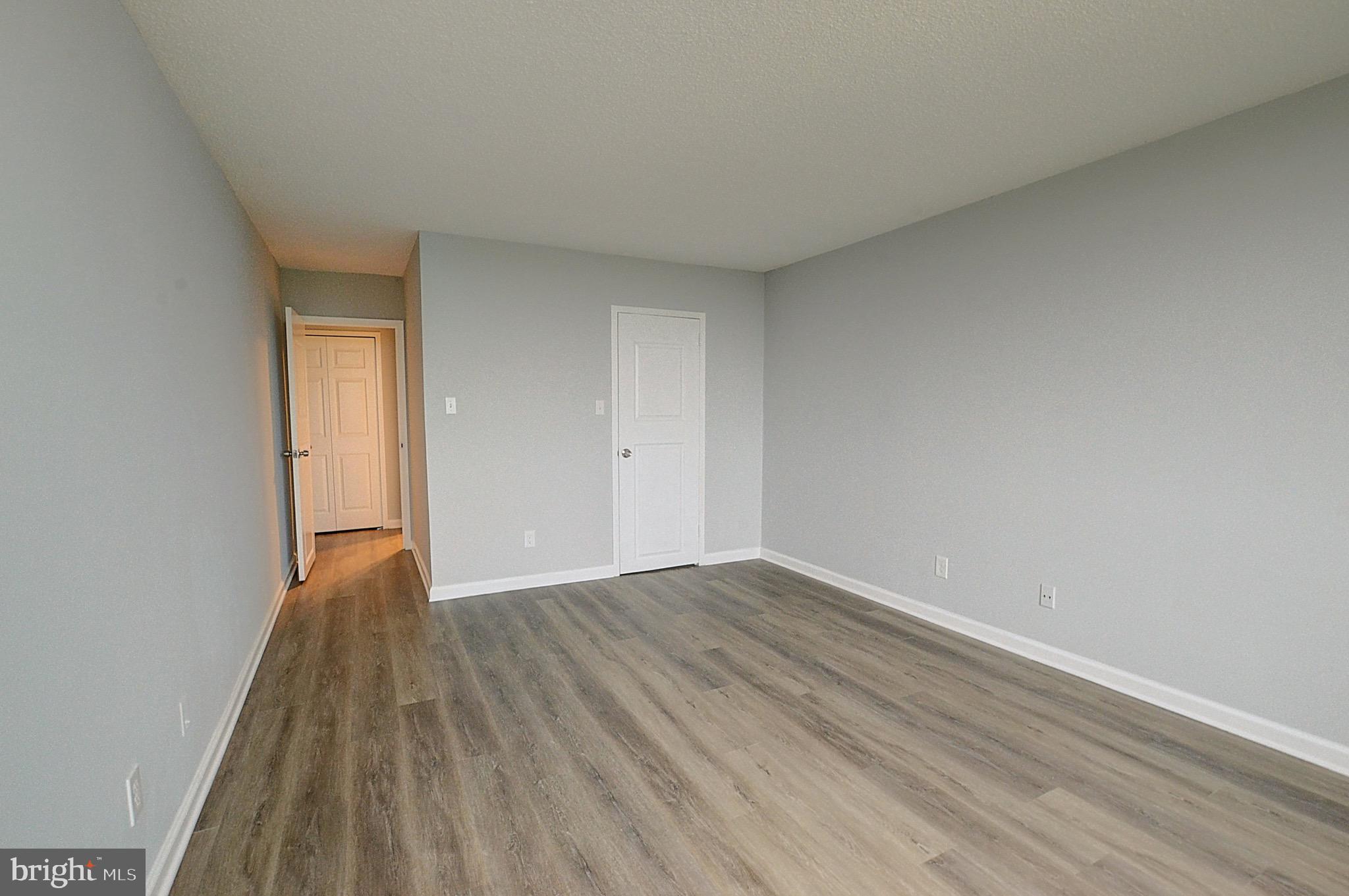 PROMENADE TOWERS - Residential