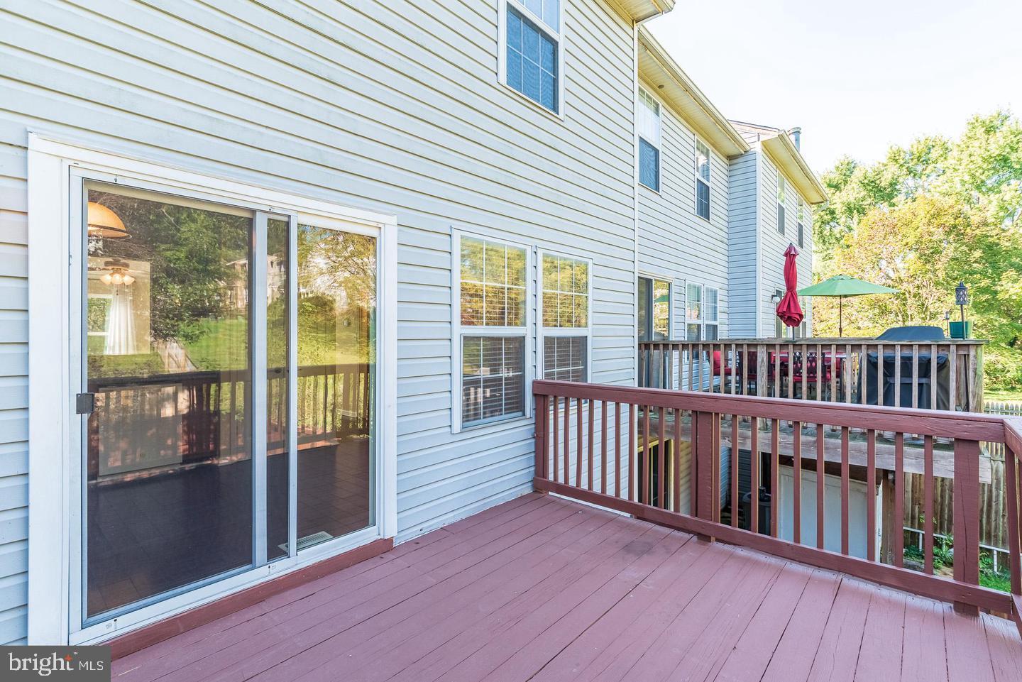 CONSTANT FRIENDSHIP - Residential Lease