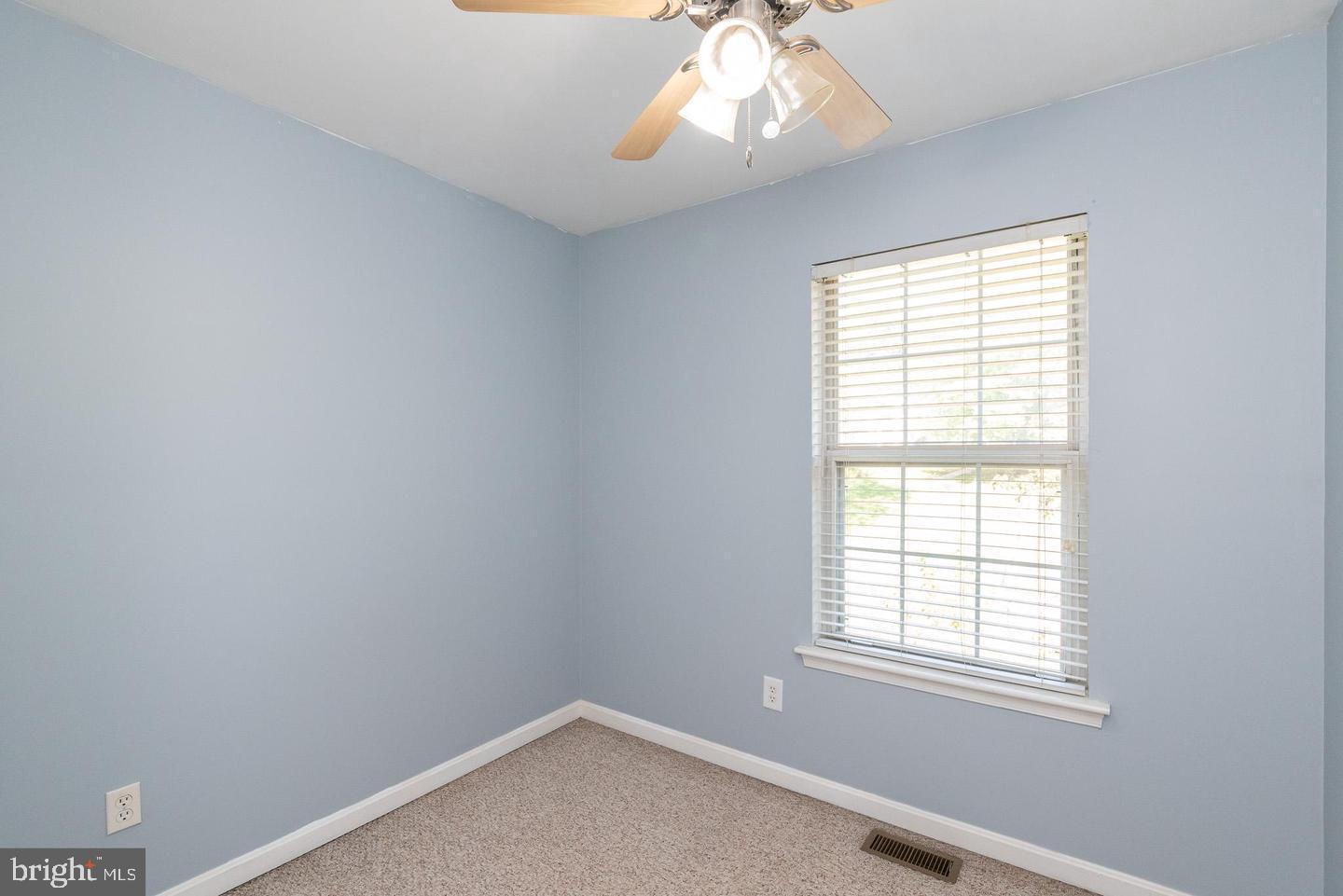 CONSTANT FRIENDSHIP - Residential Lease