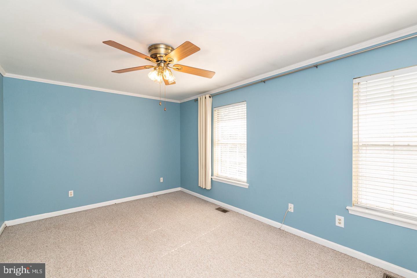 CONSTANT FRIENDSHIP - Residential Lease