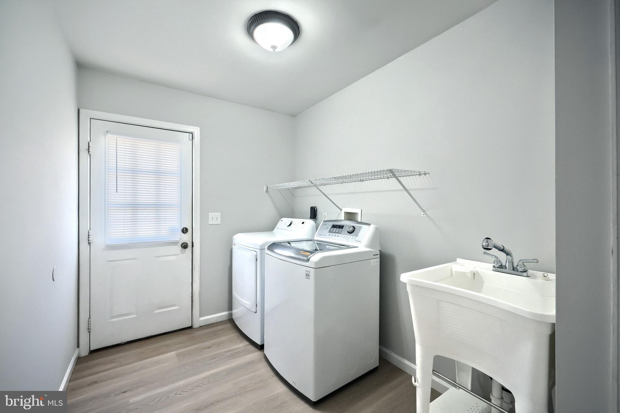 SHERMAN OAKS - Residential