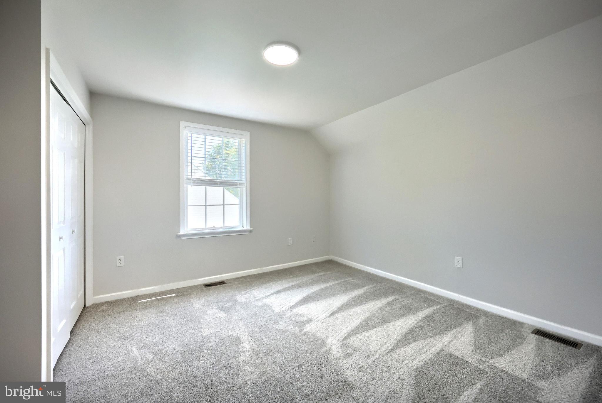 SHERMAN OAKS - Residential