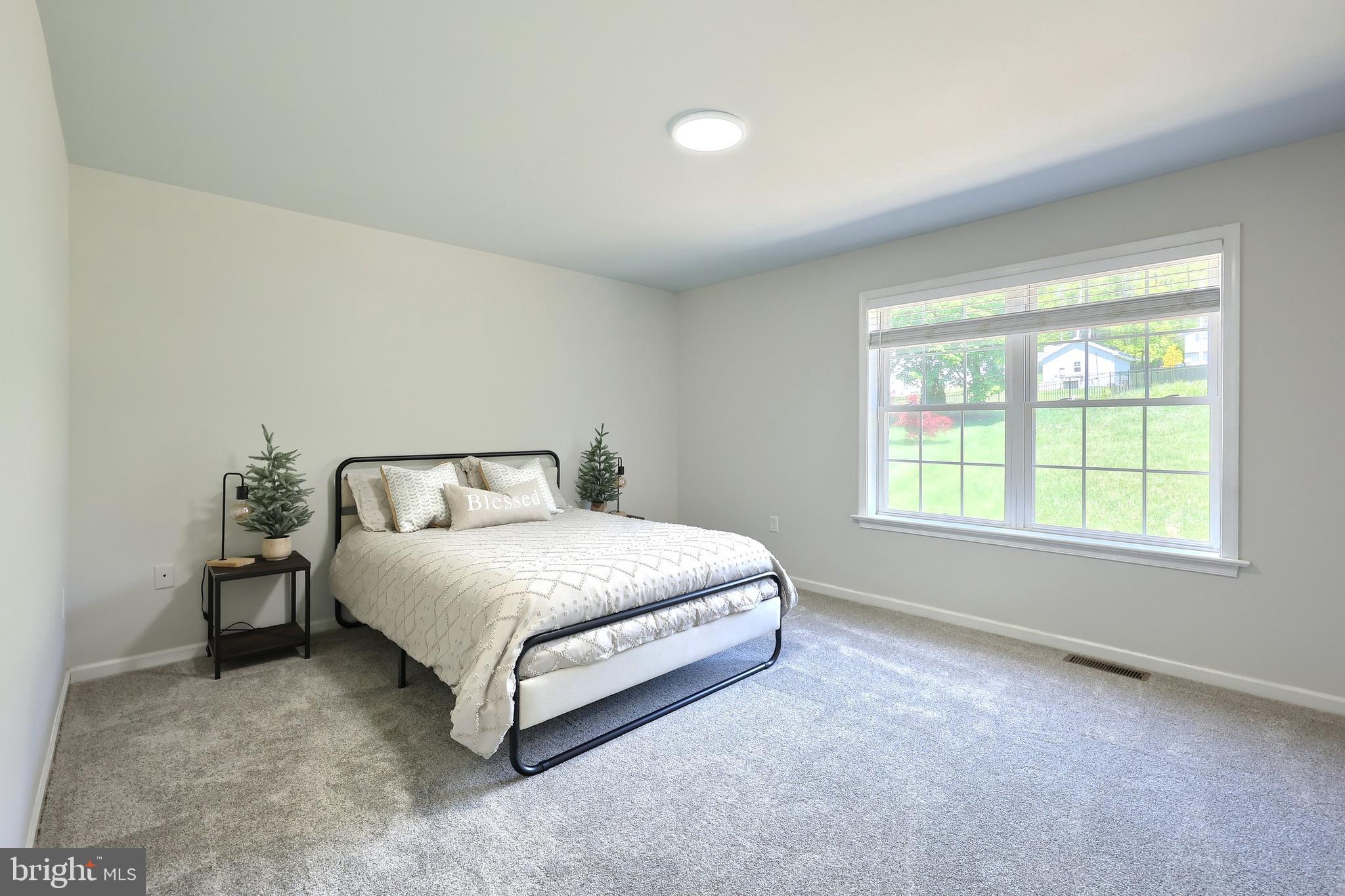 SHERMAN OAKS - Residential