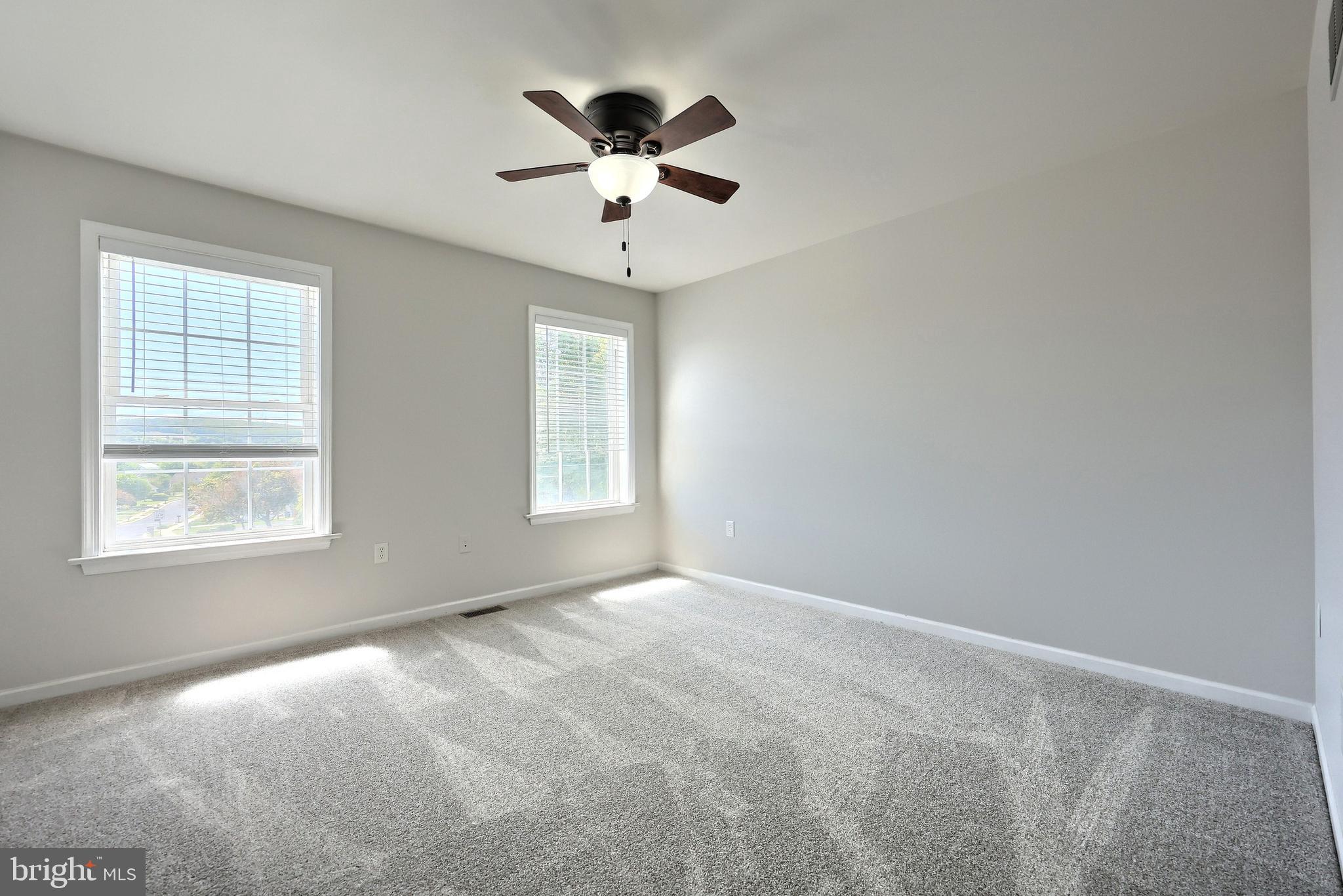 SHERMAN OAKS - Residential