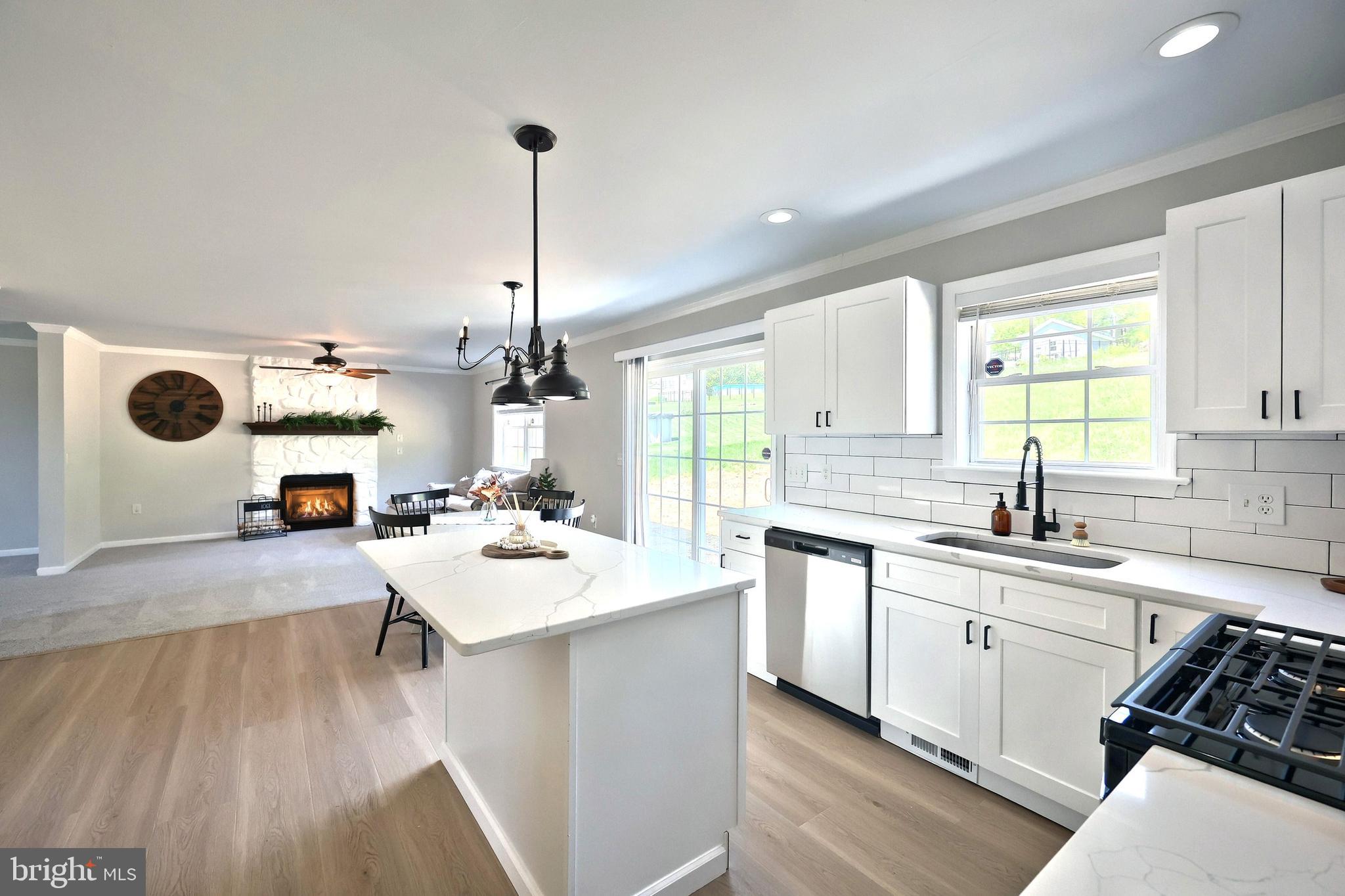 SHERMAN OAKS - Residential