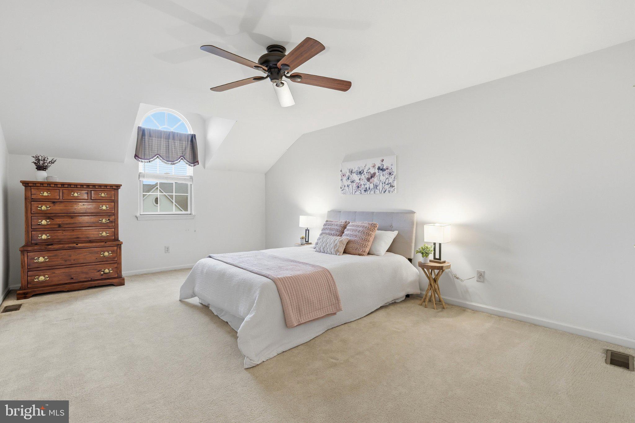INDIAN VALLEY GREENS - Residential