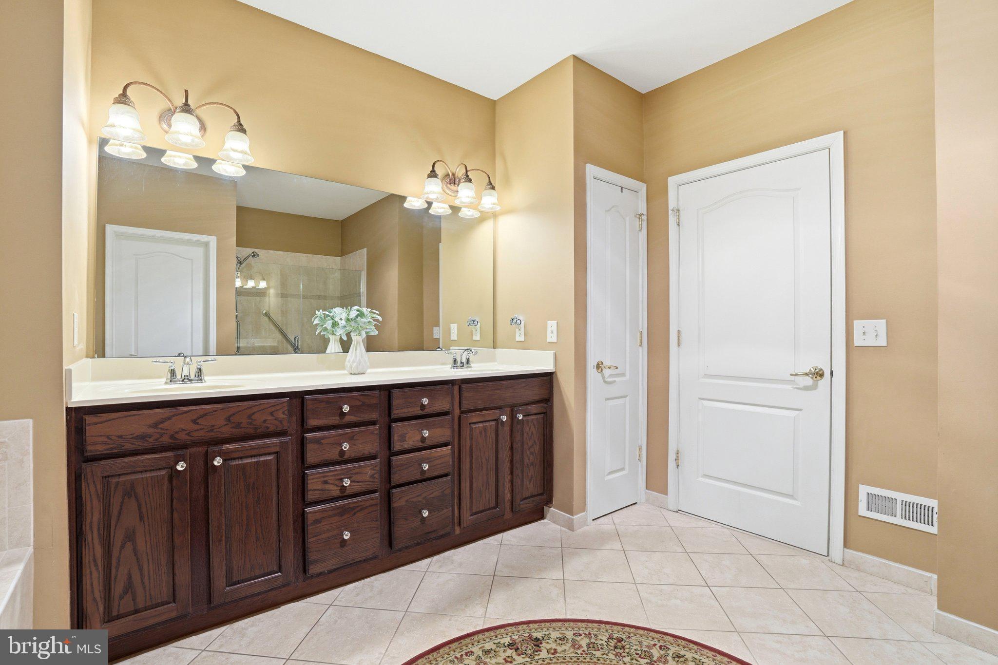 INDIAN VALLEY GREENS - Residential