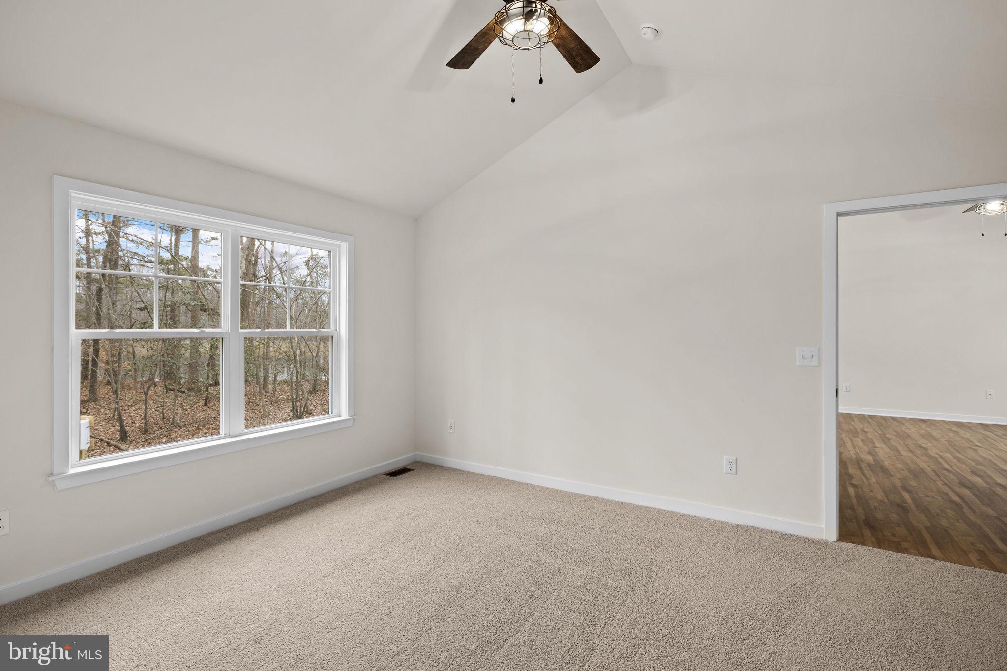 LAKE LAND OR - Residential