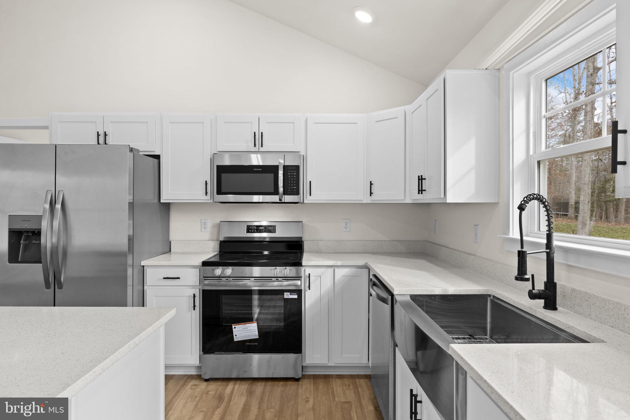 LAKE LAND OR - Residential