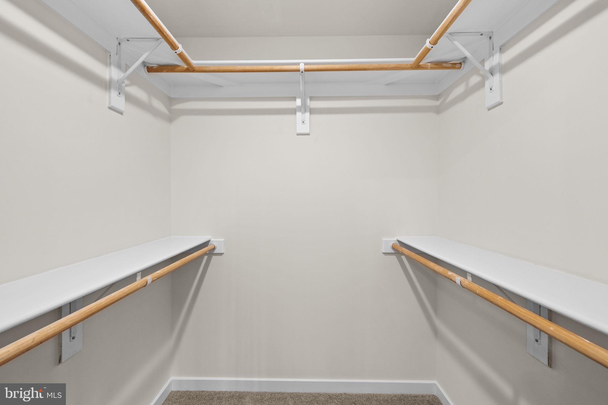 LAKE LAND OR - Residential