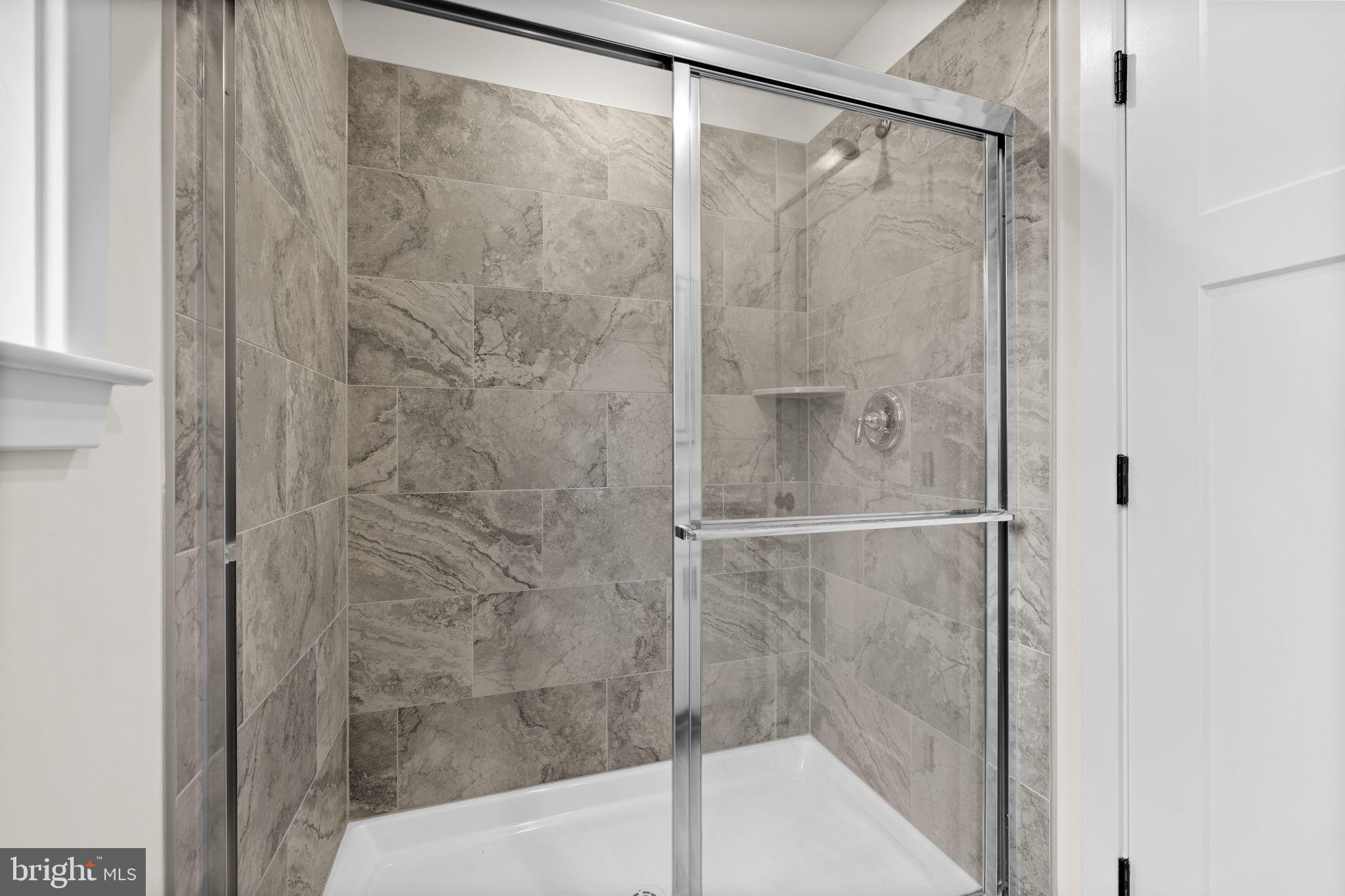 LAKE LAND OR - Residential