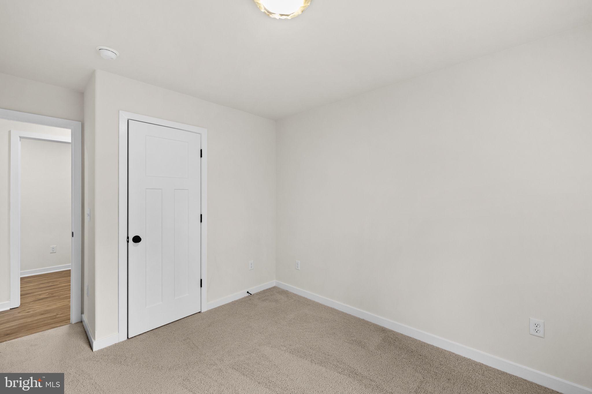 LAKE LAND OR - Residential