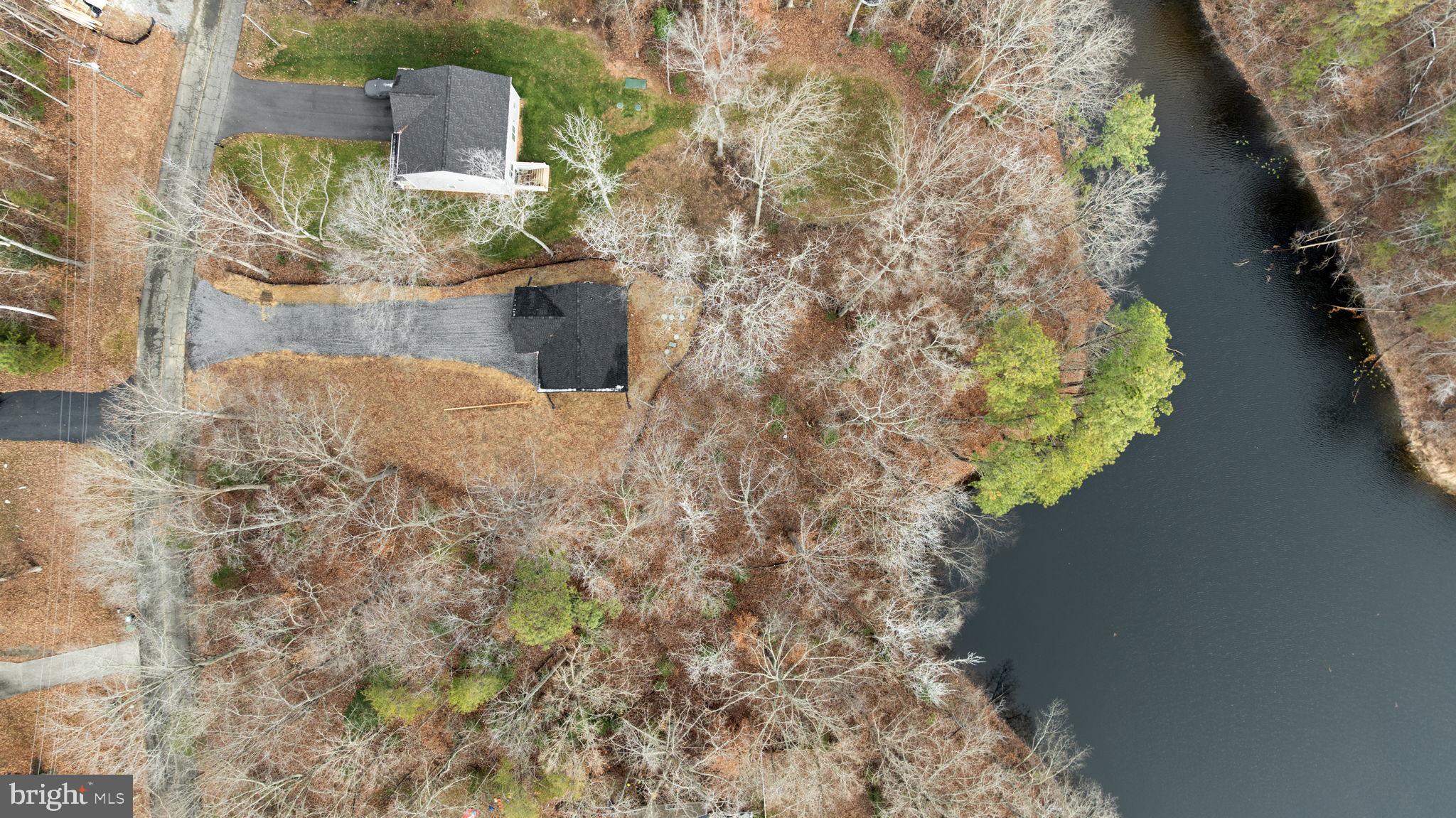 LAKE LAND OR - Residential