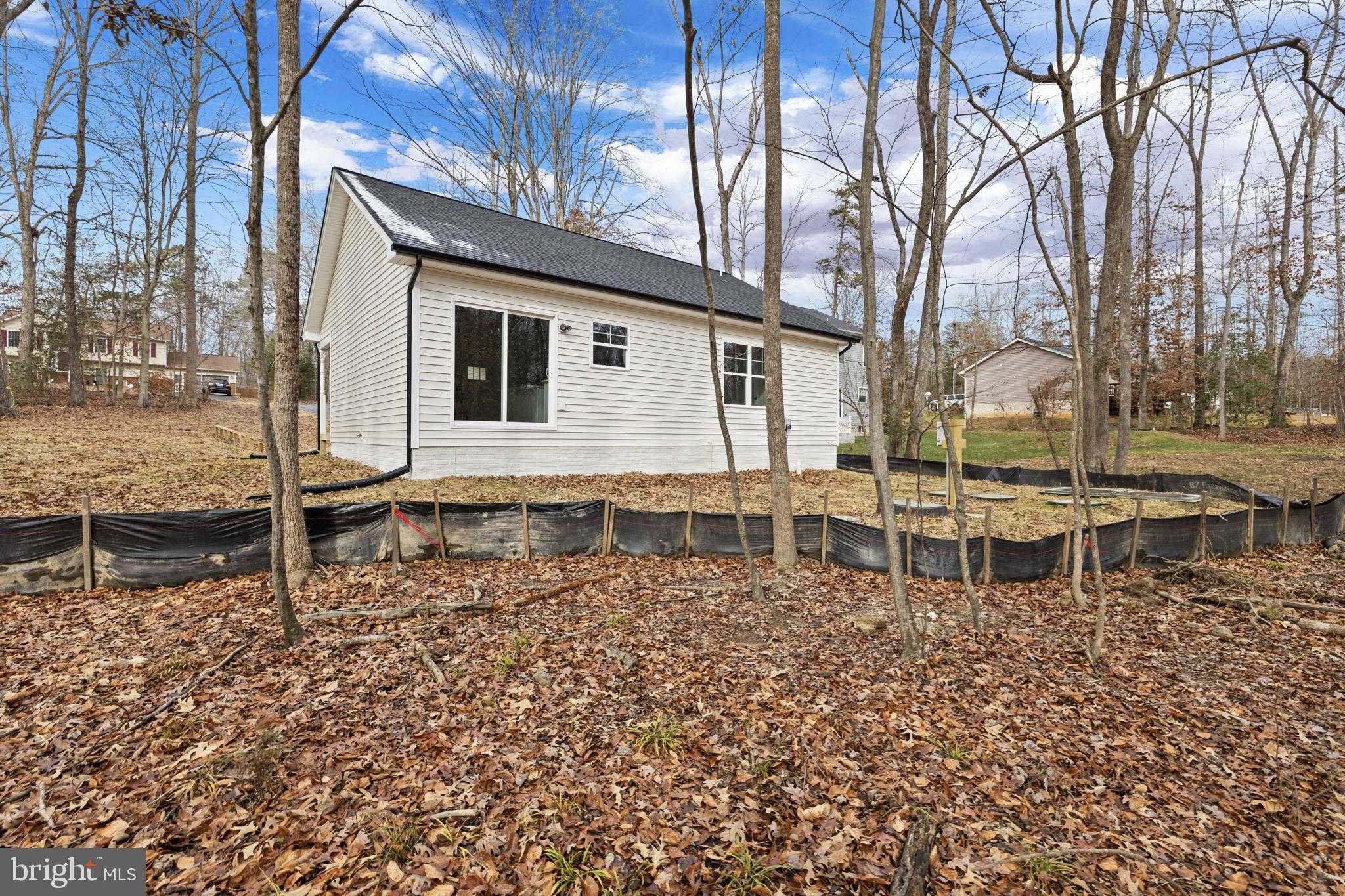 LAKE LAND OR - Residential