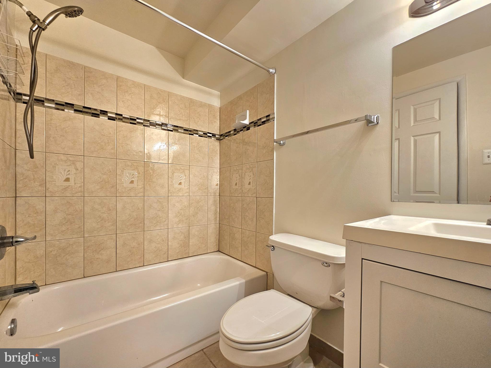 MOUNT VERNON LAKES CONDO - Residential Lease