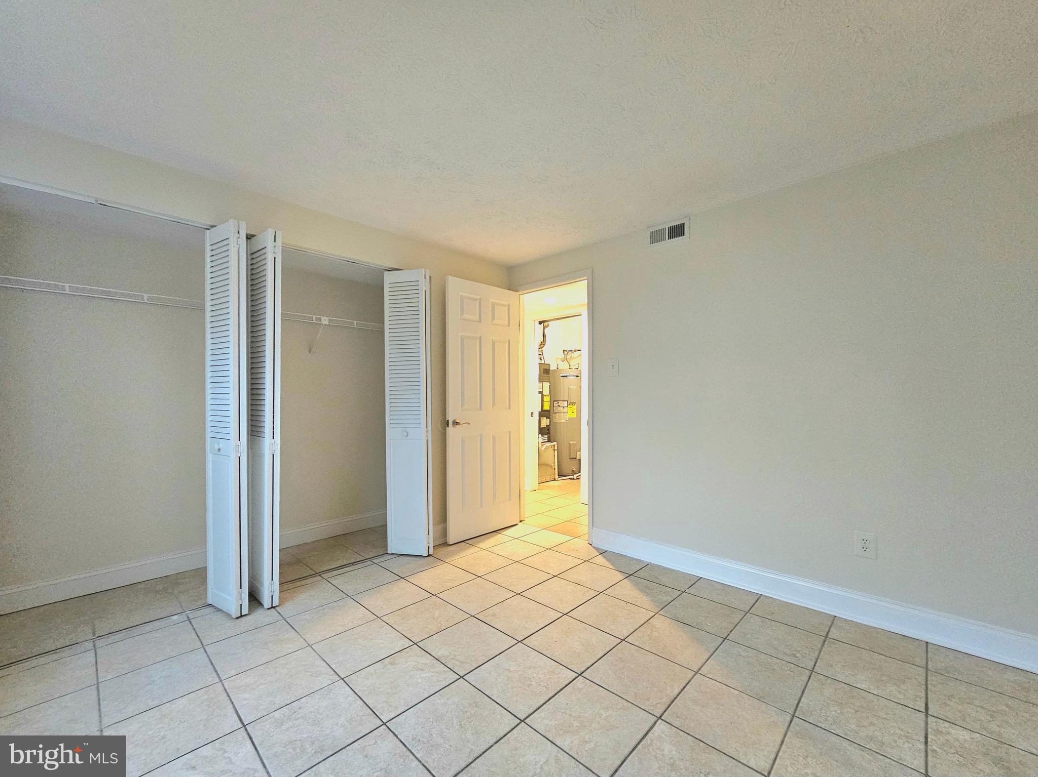 MOUNT VERNON LAKES CONDO - Residential Lease