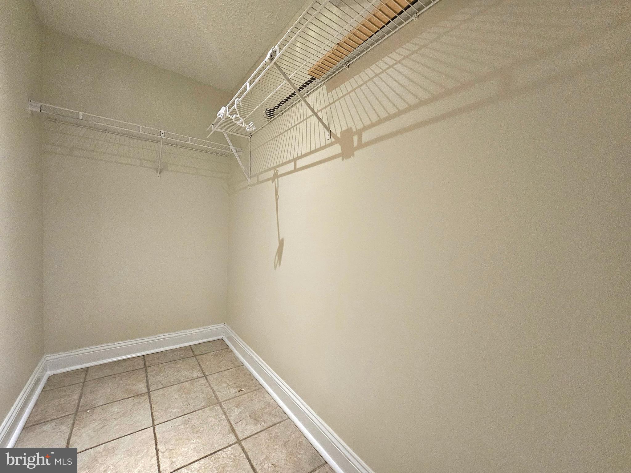 MOUNT VERNON LAKES CONDO - Residential Lease