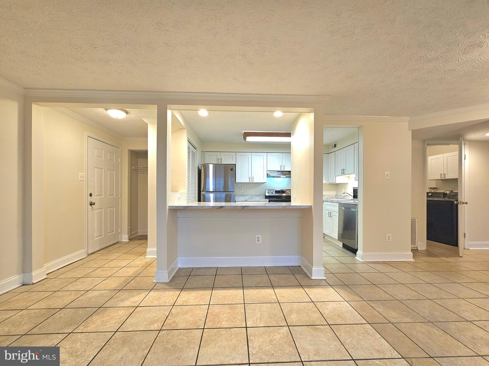 MOUNT VERNON LAKES CONDO - Residential Lease