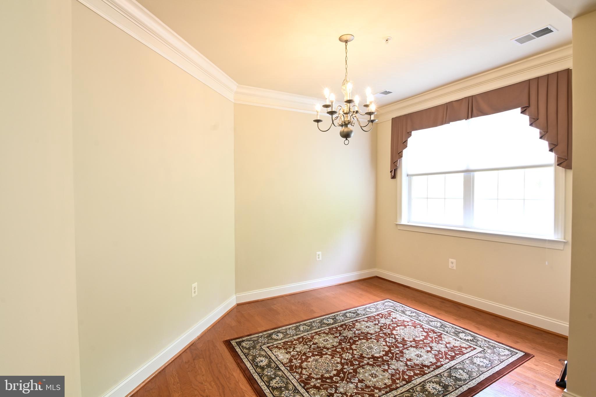 MACPHAIL WOODS - Residential