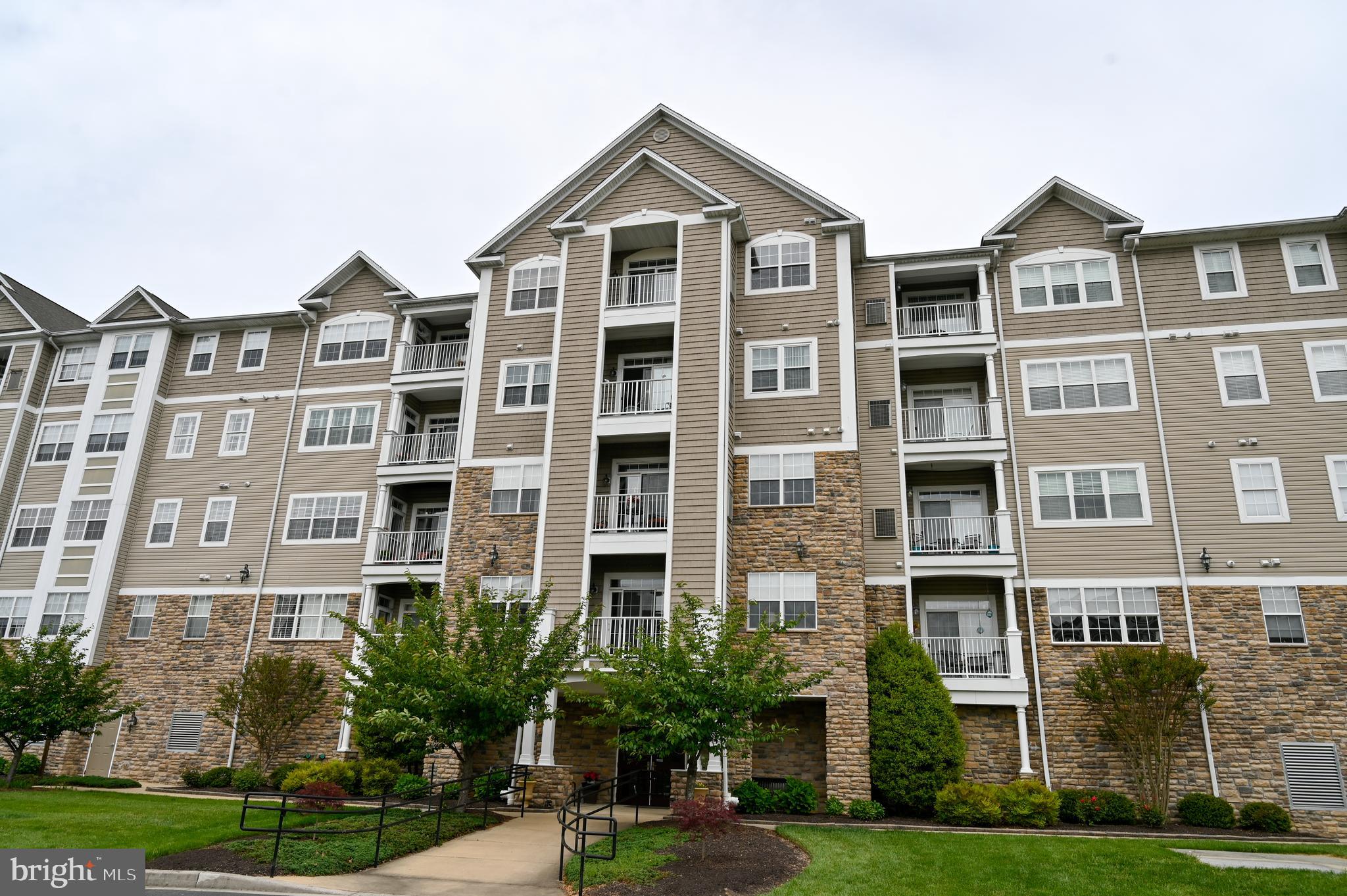 MACPHAIL WOODS - Residential