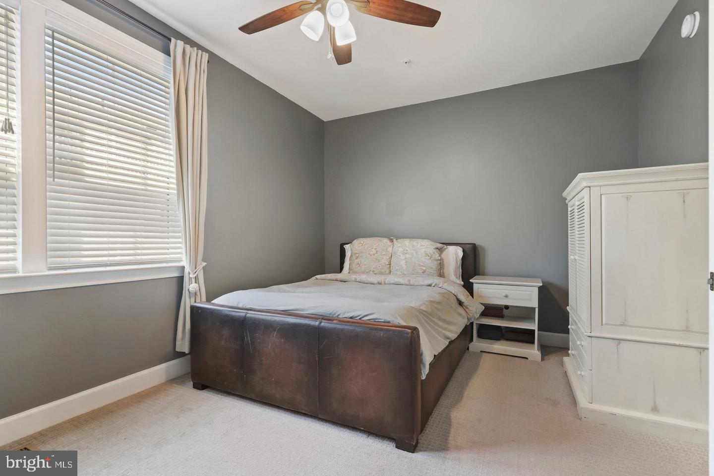 RIVERDALE PARK STATION - Residential