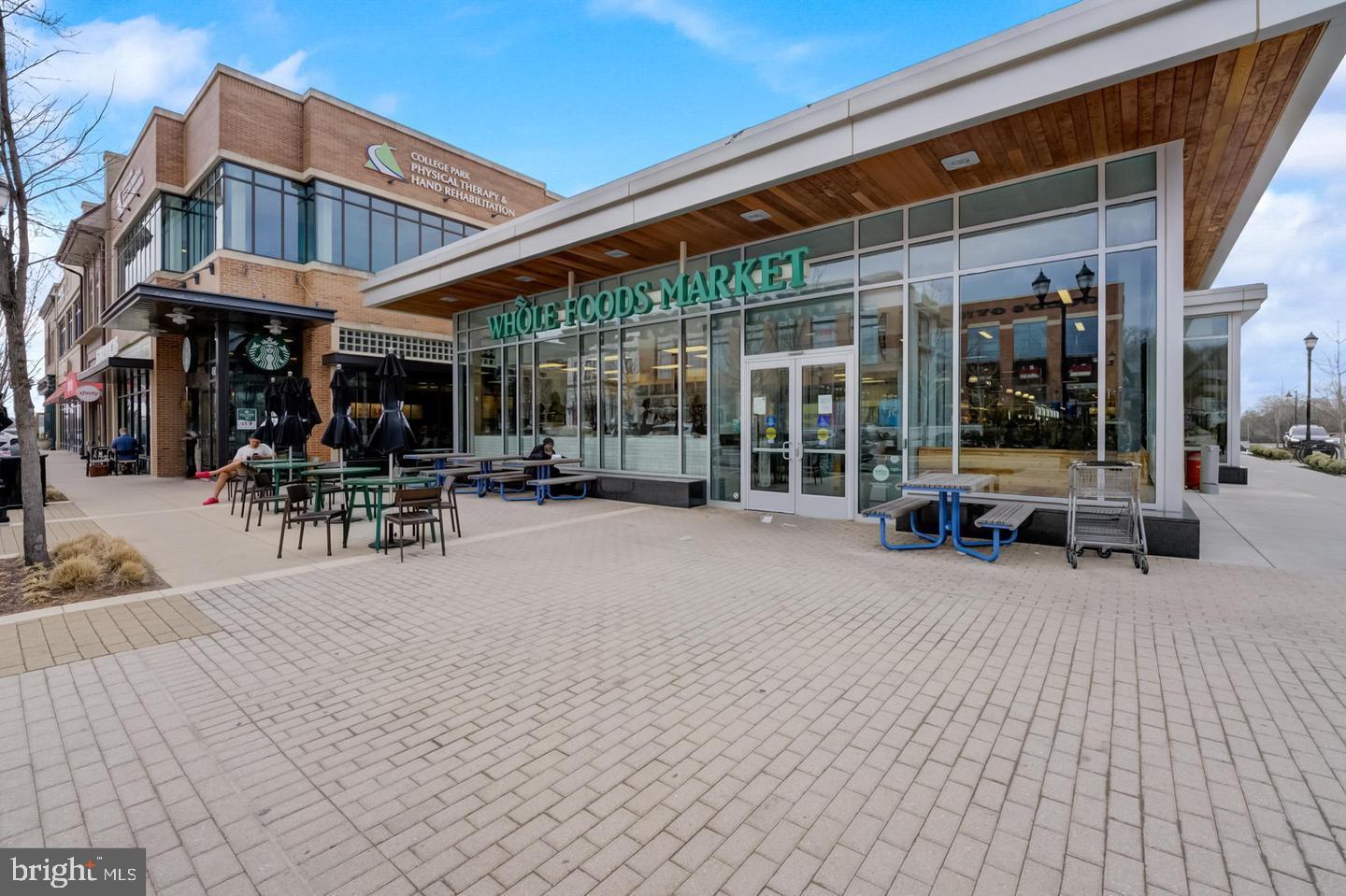 RIVERDALE PARK STATION - Residential