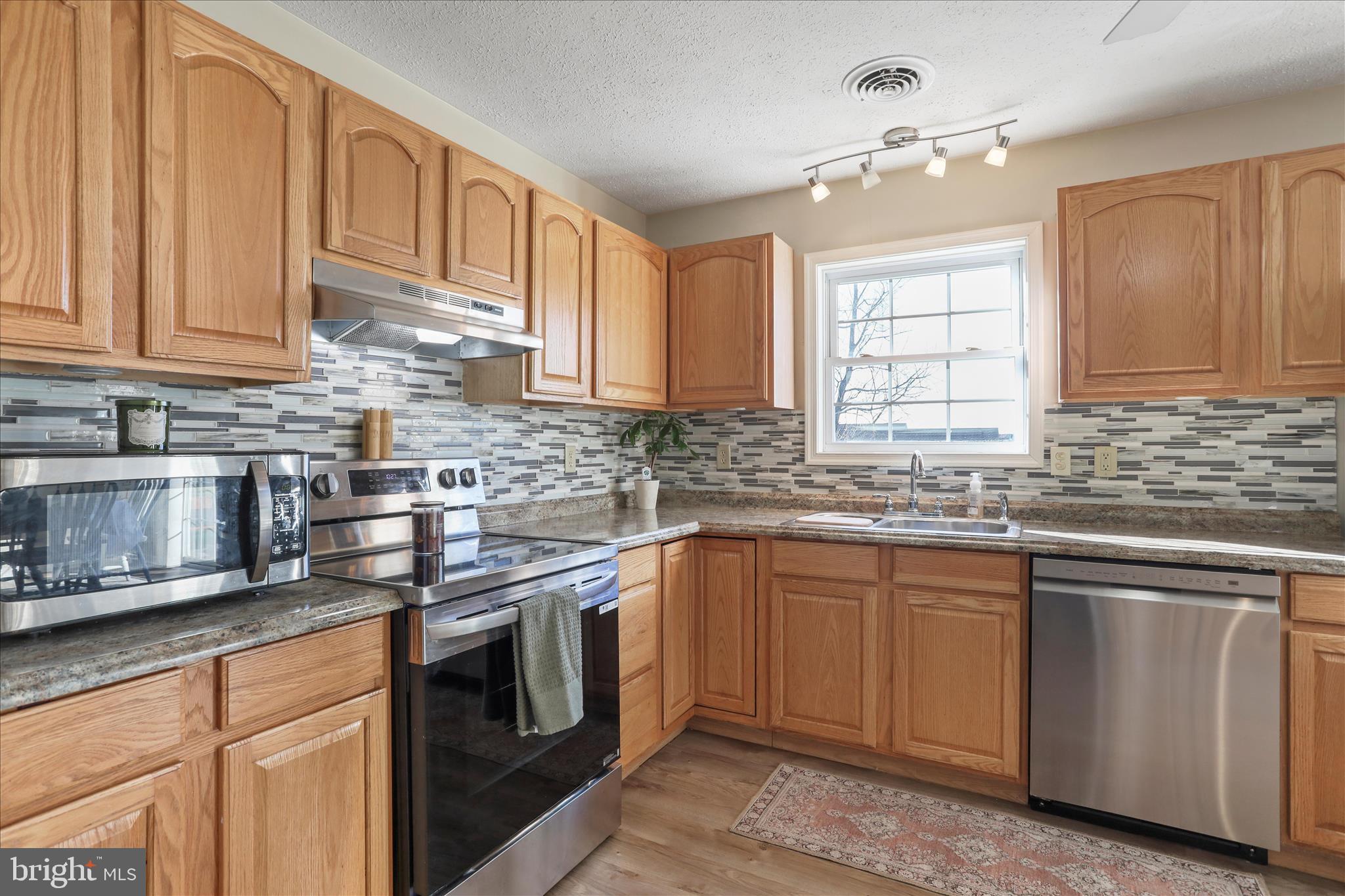 ELIZABETH STATION - Residential