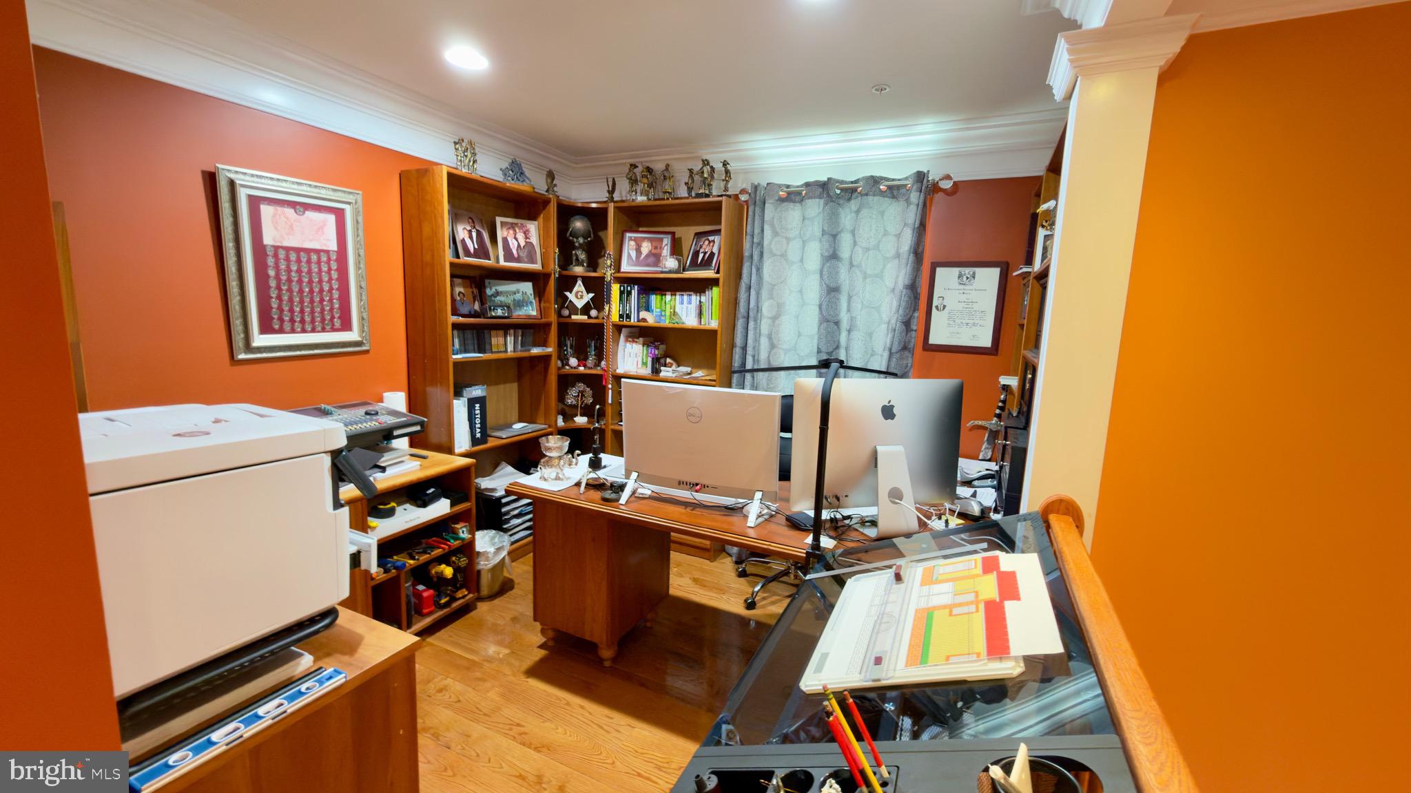 COLONIAL ESTATES II - Residential