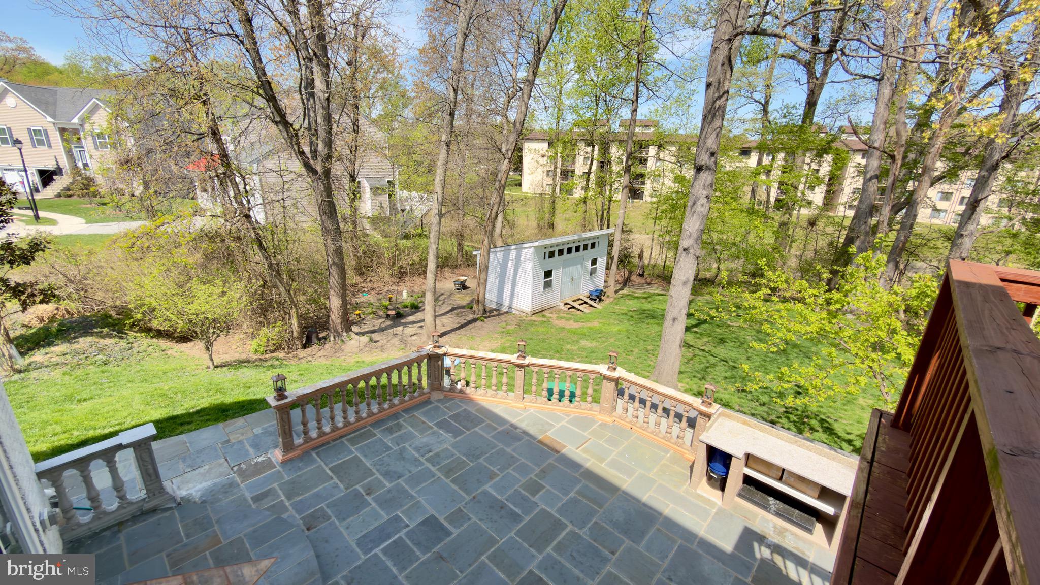 COLONIAL ESTATES II - Residential