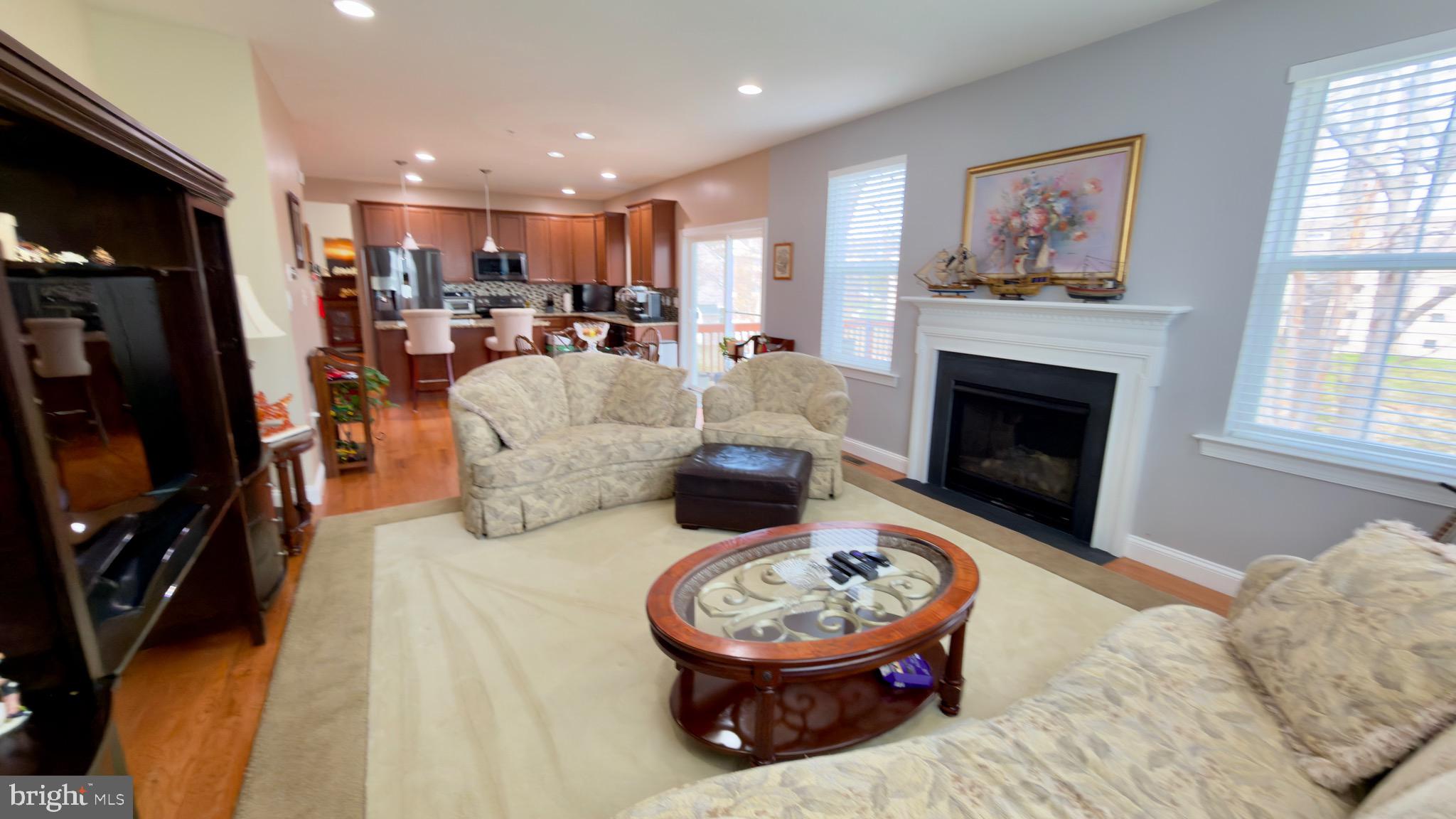 COLONIAL ESTATES II - Residential