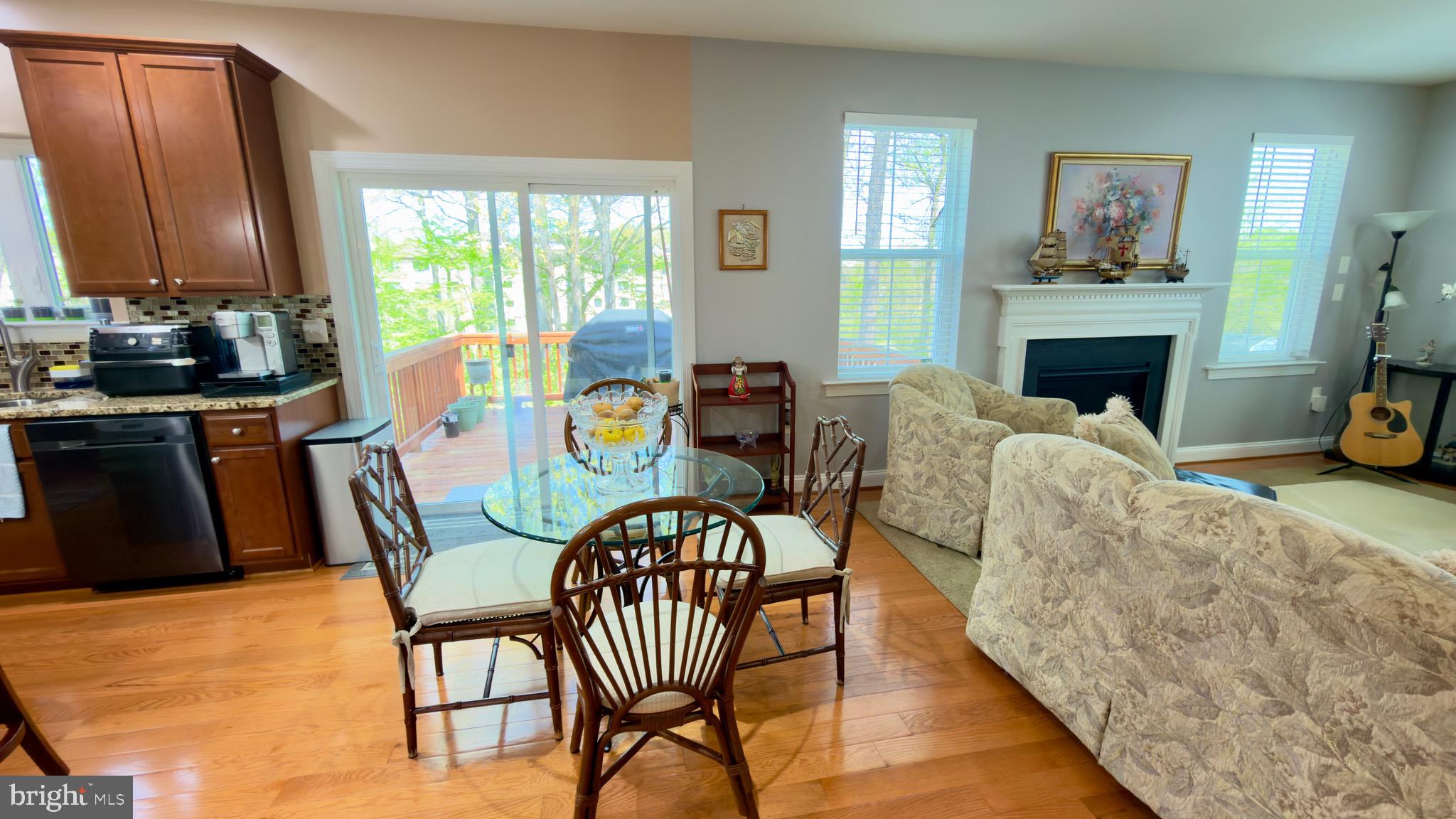 COLONIAL ESTATES II - Residential