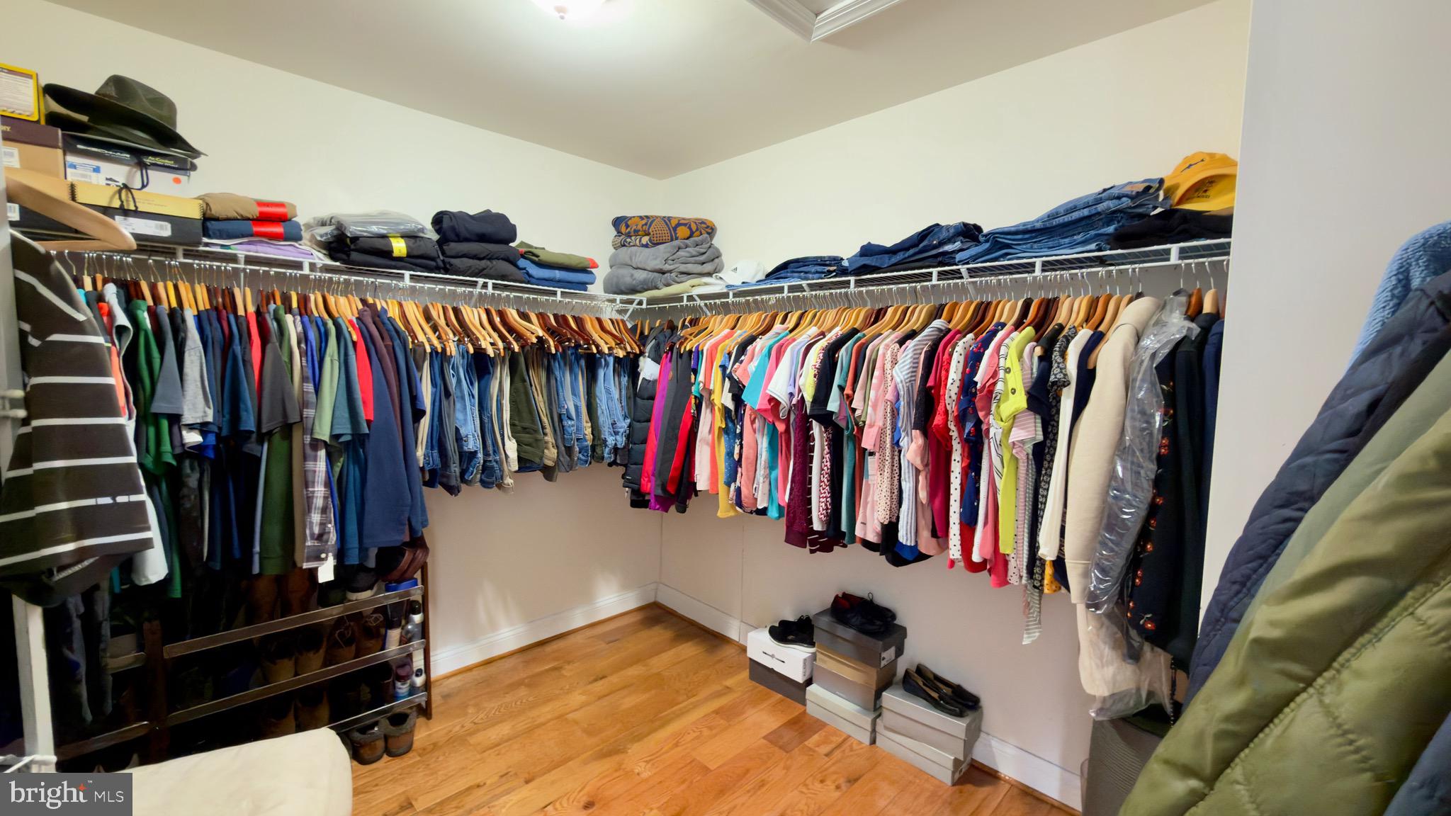 COLONIAL ESTATES II - Residential