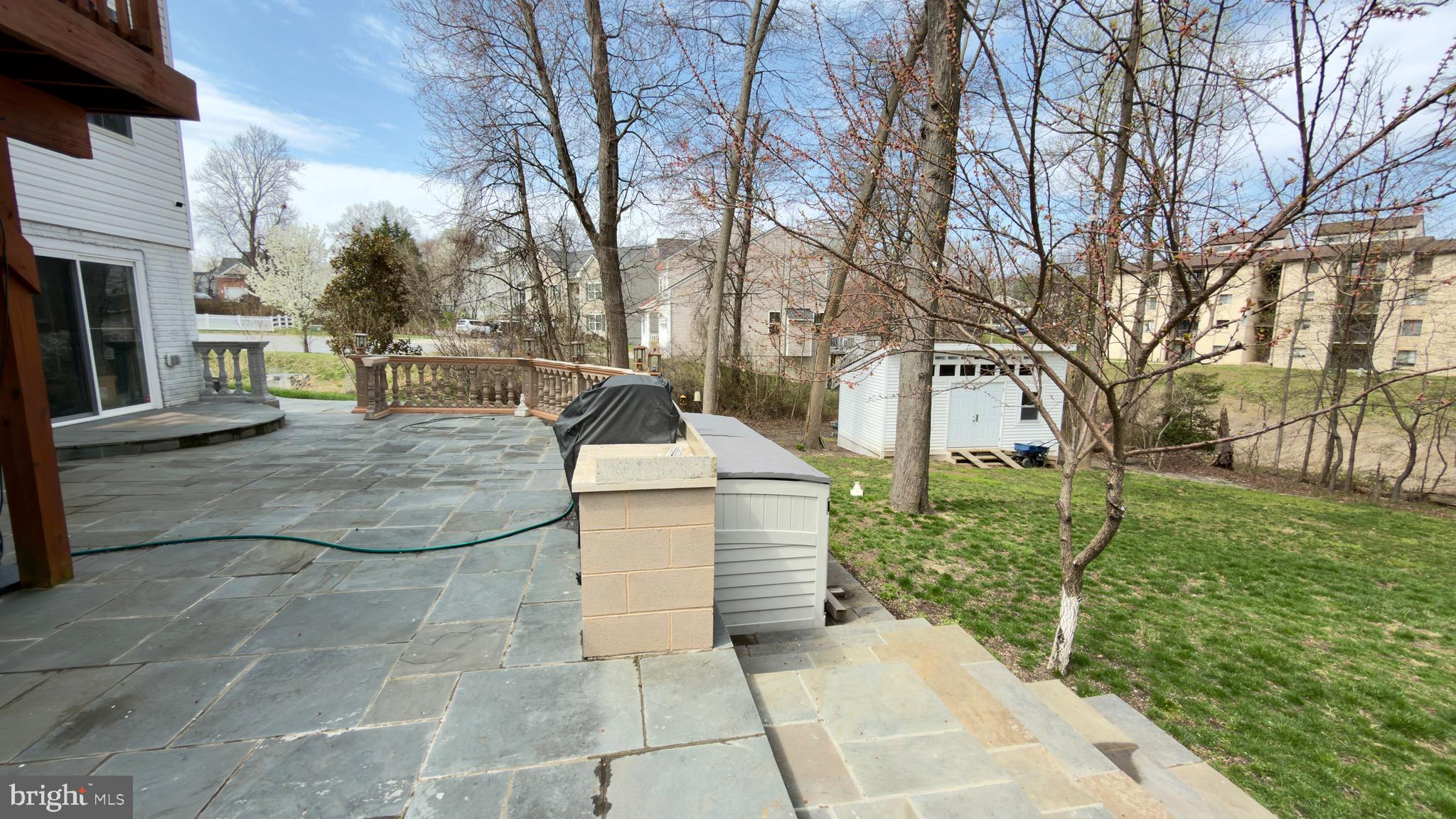 COLONIAL ESTATES II - Residential