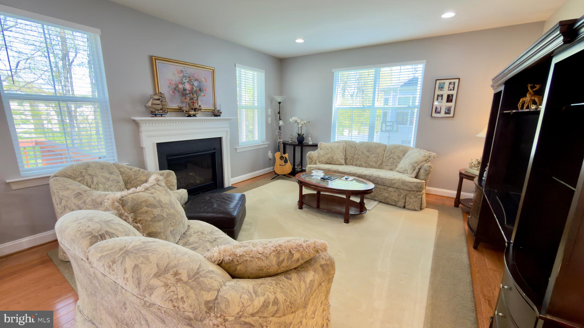 COLONIAL ESTATES II - Residential