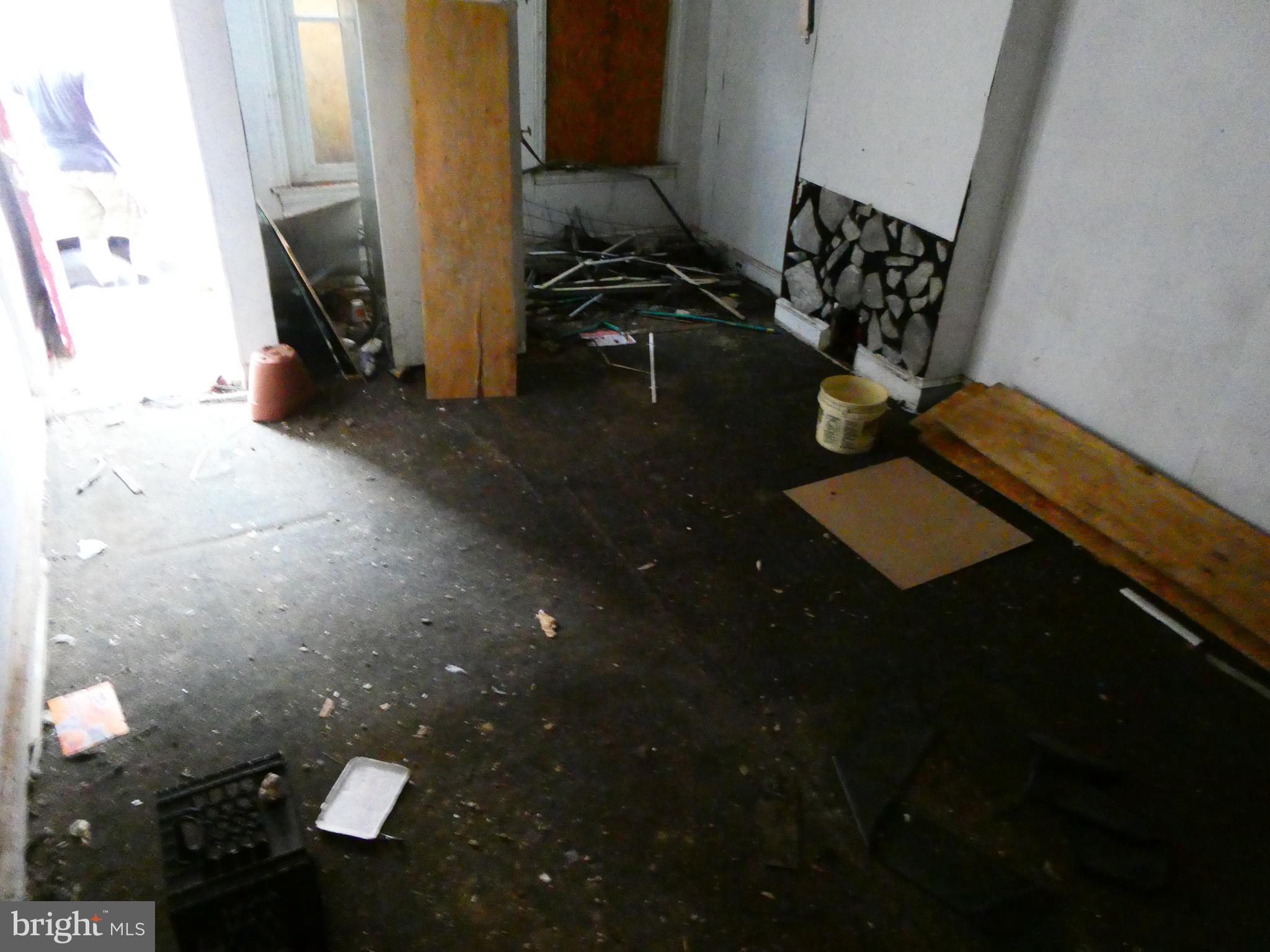 KENSINGTON - Residential