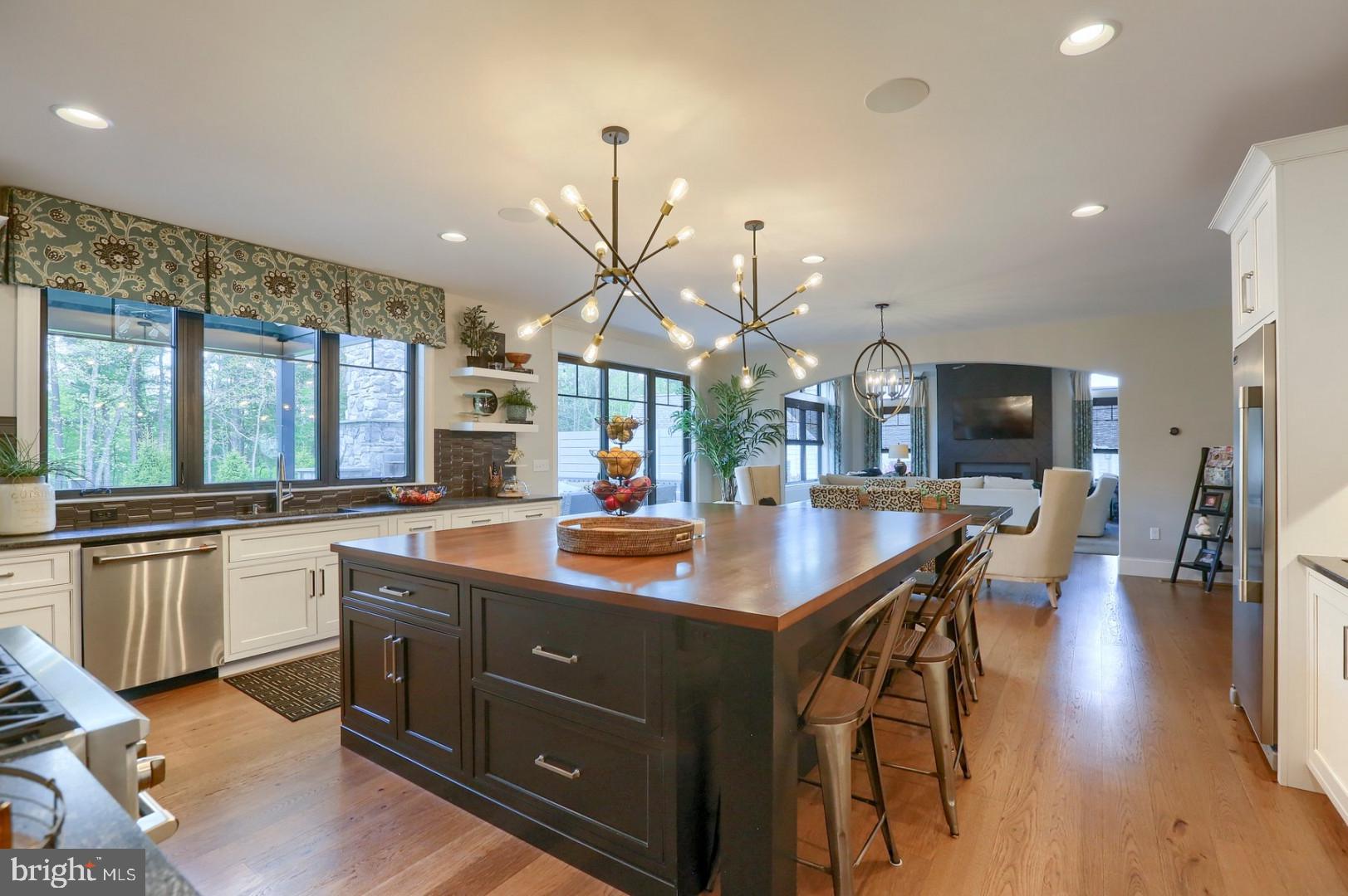 DEAVEN WOODS - Residential