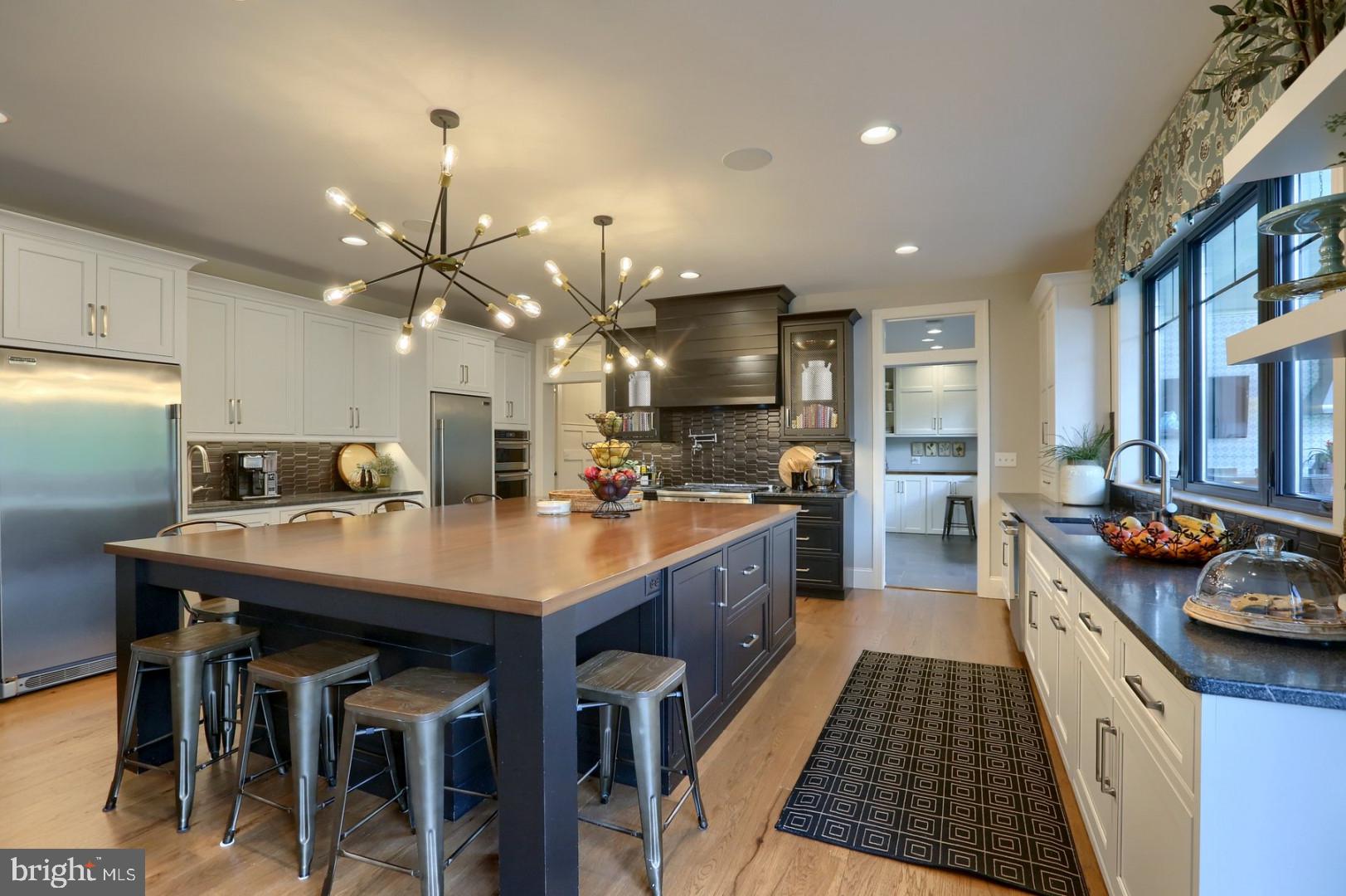 DEAVEN WOODS - Residential