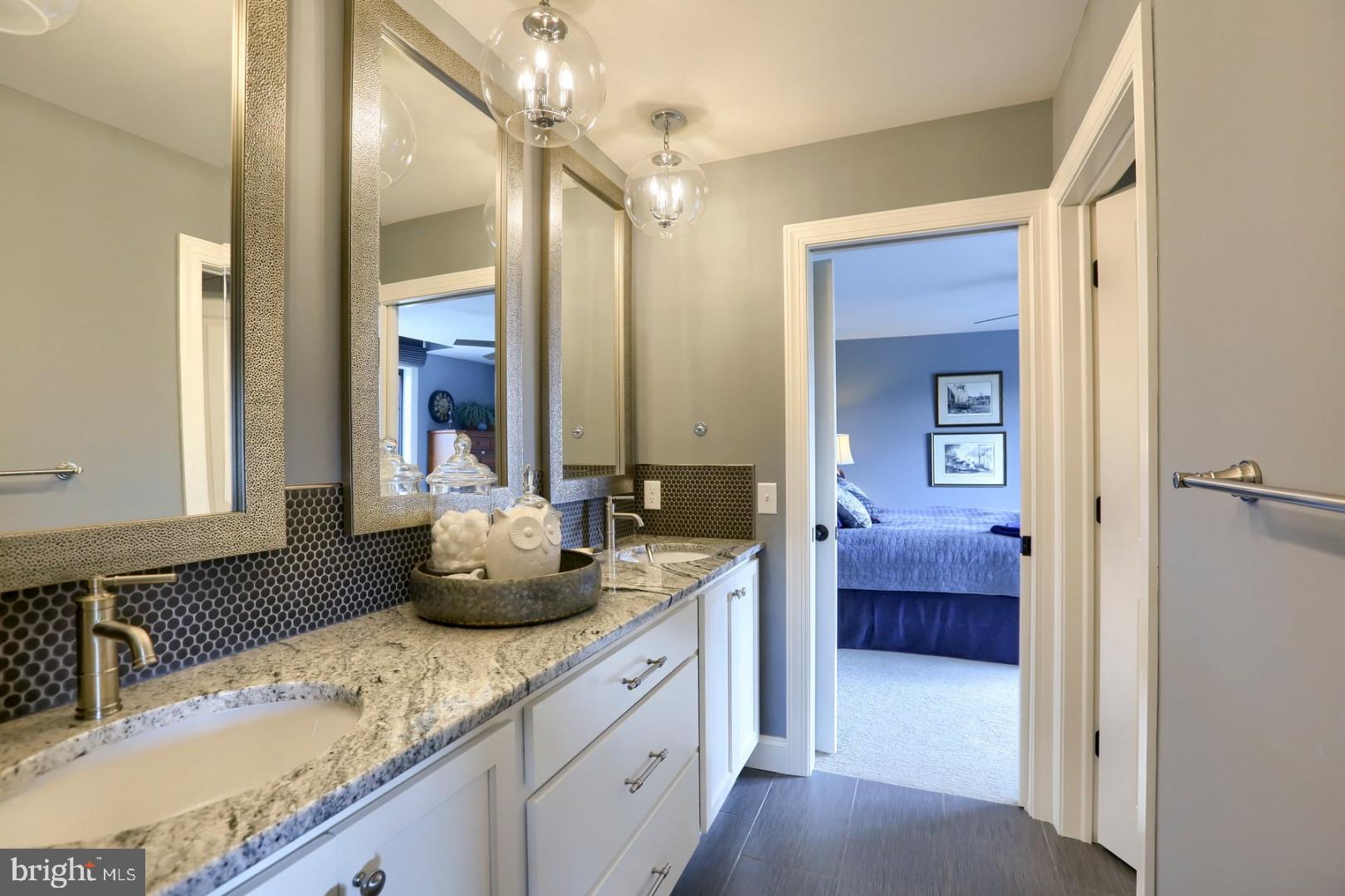 DEAVEN WOODS - Residential