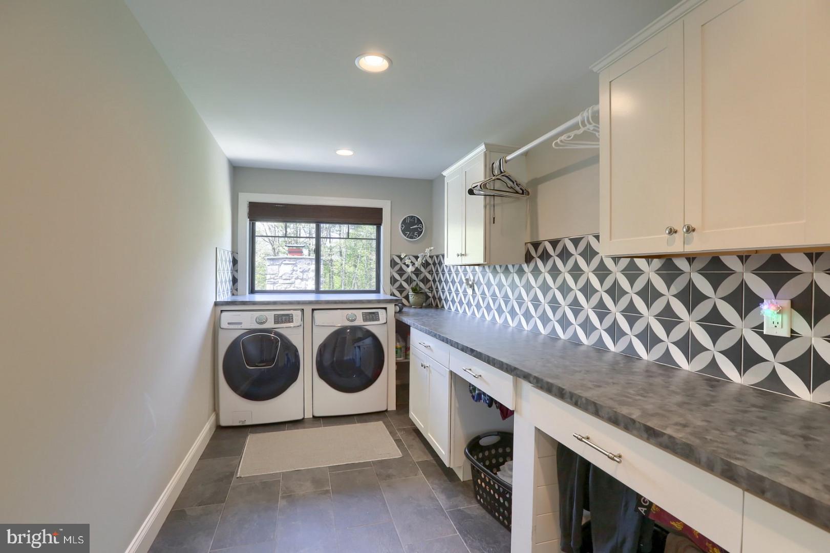 DEAVEN WOODS - Residential